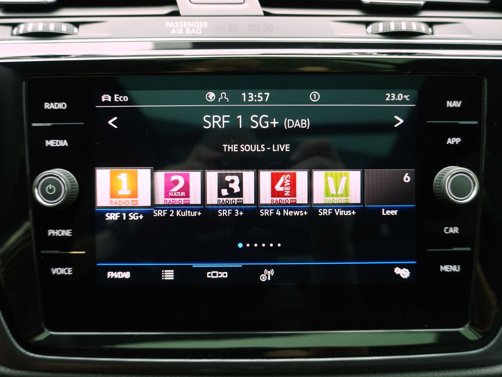 VW Touran 1.5 TSI DSG R-Line Black Style **VW Werksgarantie bis 12/2030**-image-20
