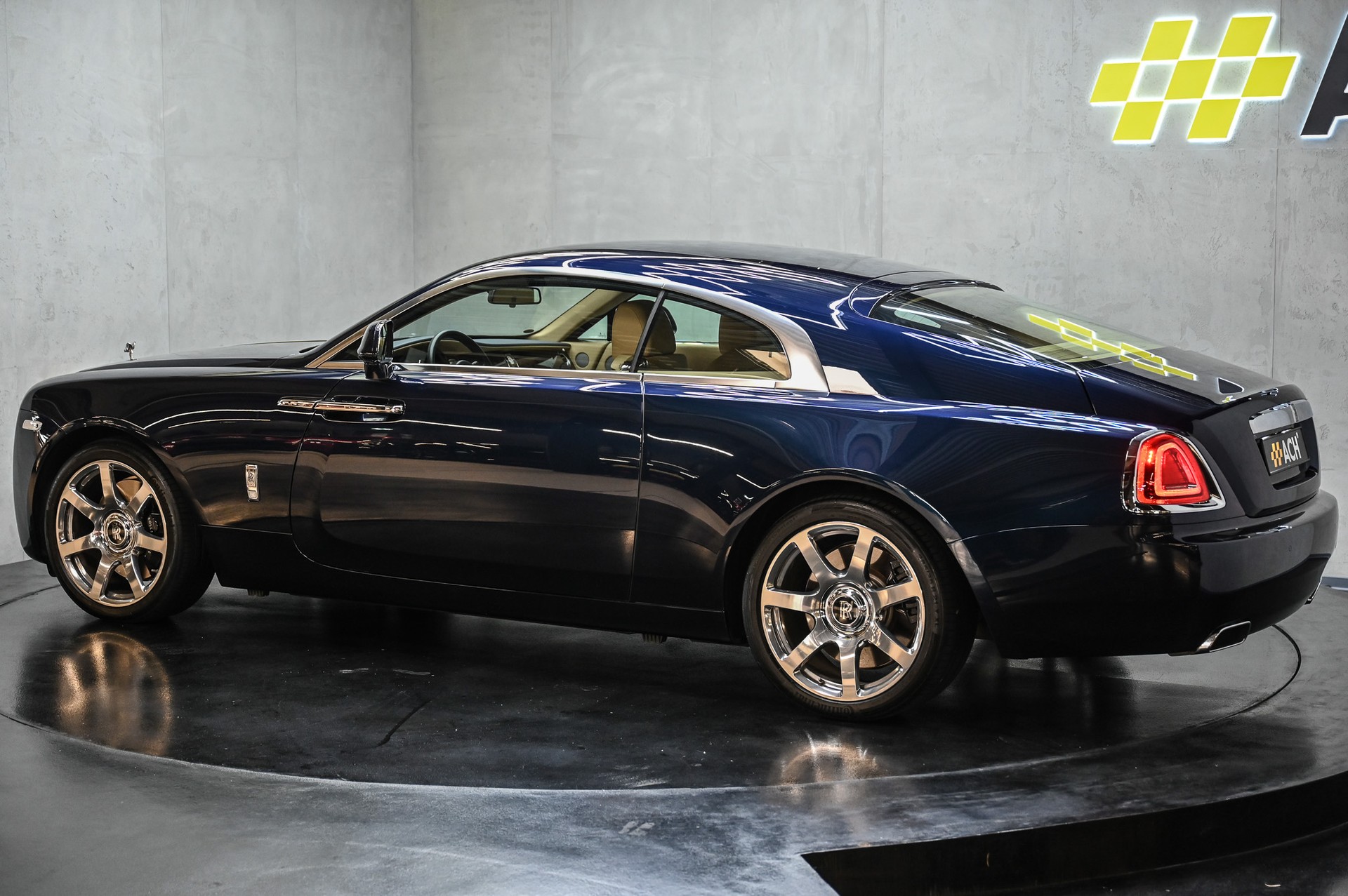 ROLLS-ROYCE Wraith 6.6 V12-image-5