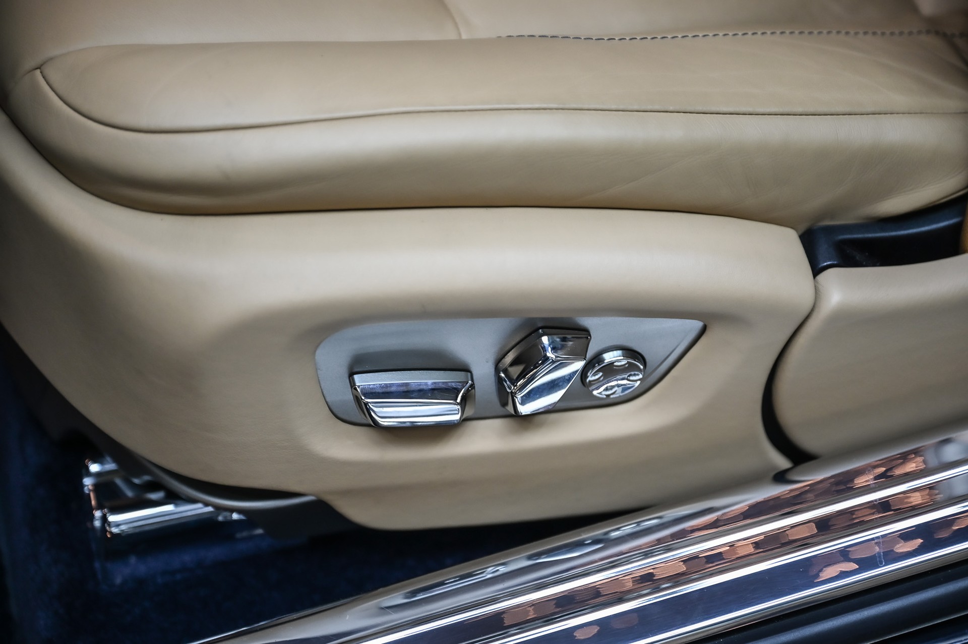 ROLLS-ROYCE Wraith 6.6 V12-image-37