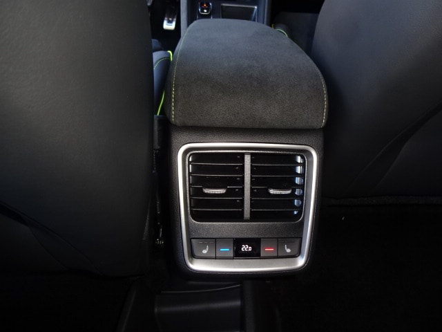 SKODA Elroq RS 4x4-image-12