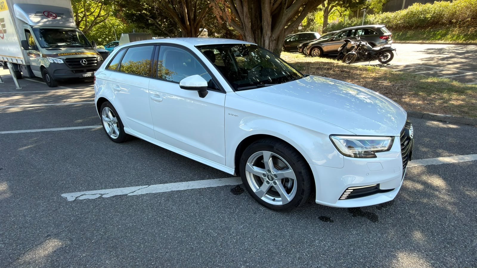 AUDI A3 Sportback 1.4 e-tron Sport S-tronic-image-0