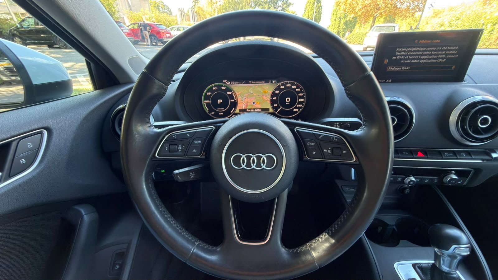 AUDI A3 Sportback 1.4 e-tron Sport S-tronic-image-5
