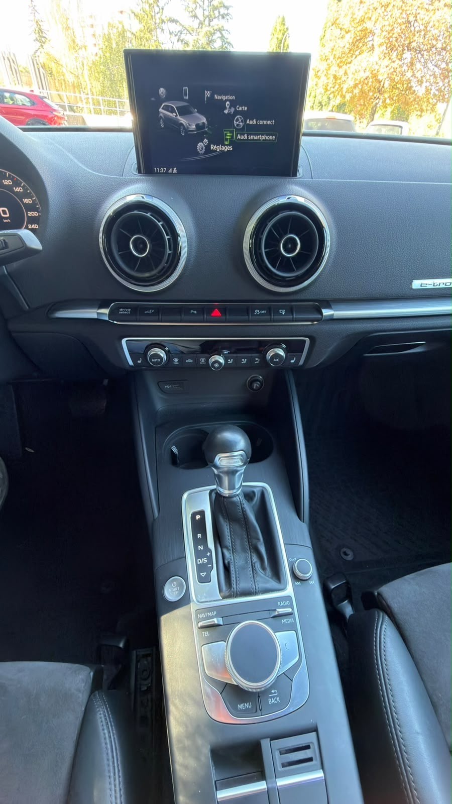 AUDI A3 Sportback 1.4 e-tron Sport S-tronic-image-6