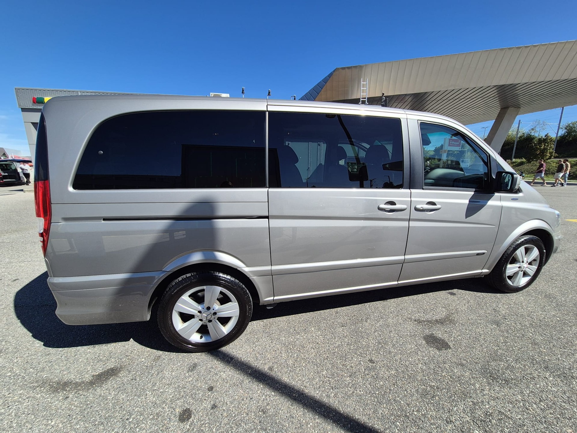 MERCEDES-BENZ VIANO-image-2