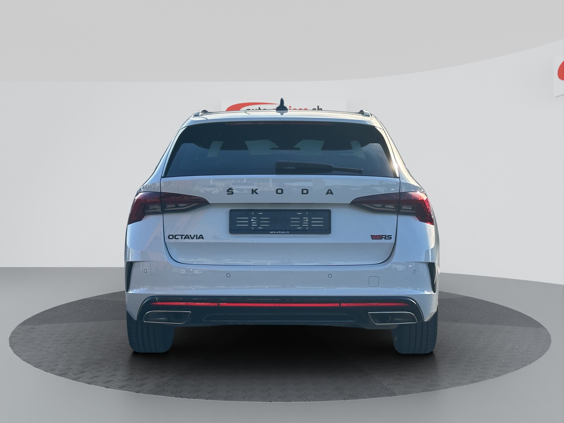 SKODA Octavia Combi 2.0 TSI DSG RS-image-3