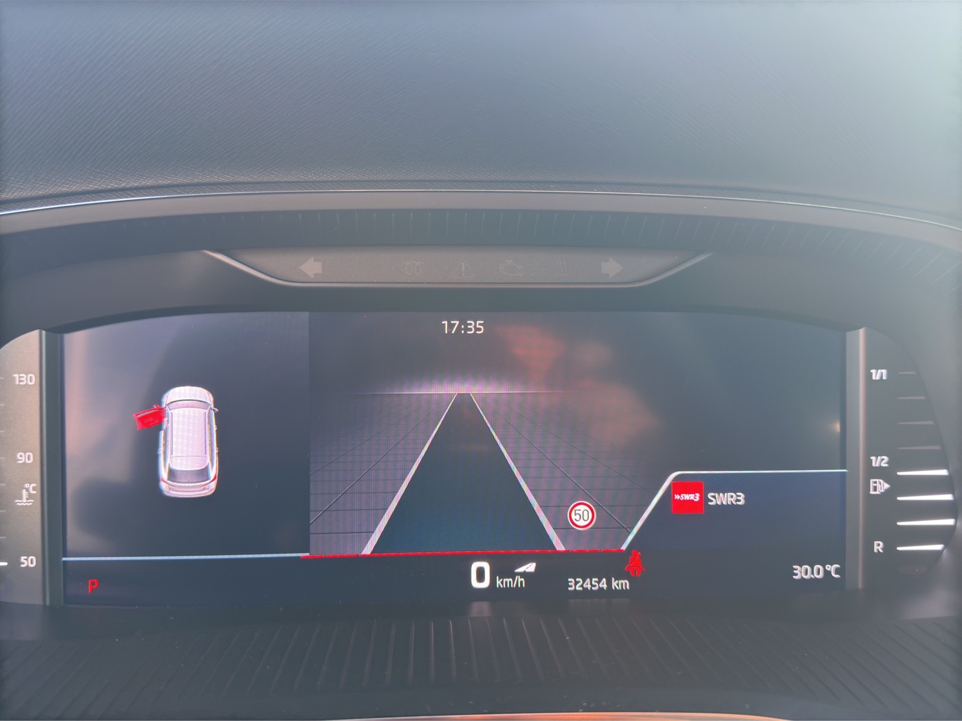 SKODA Octavia Combi 2.0 TSI DSG RS-image-7