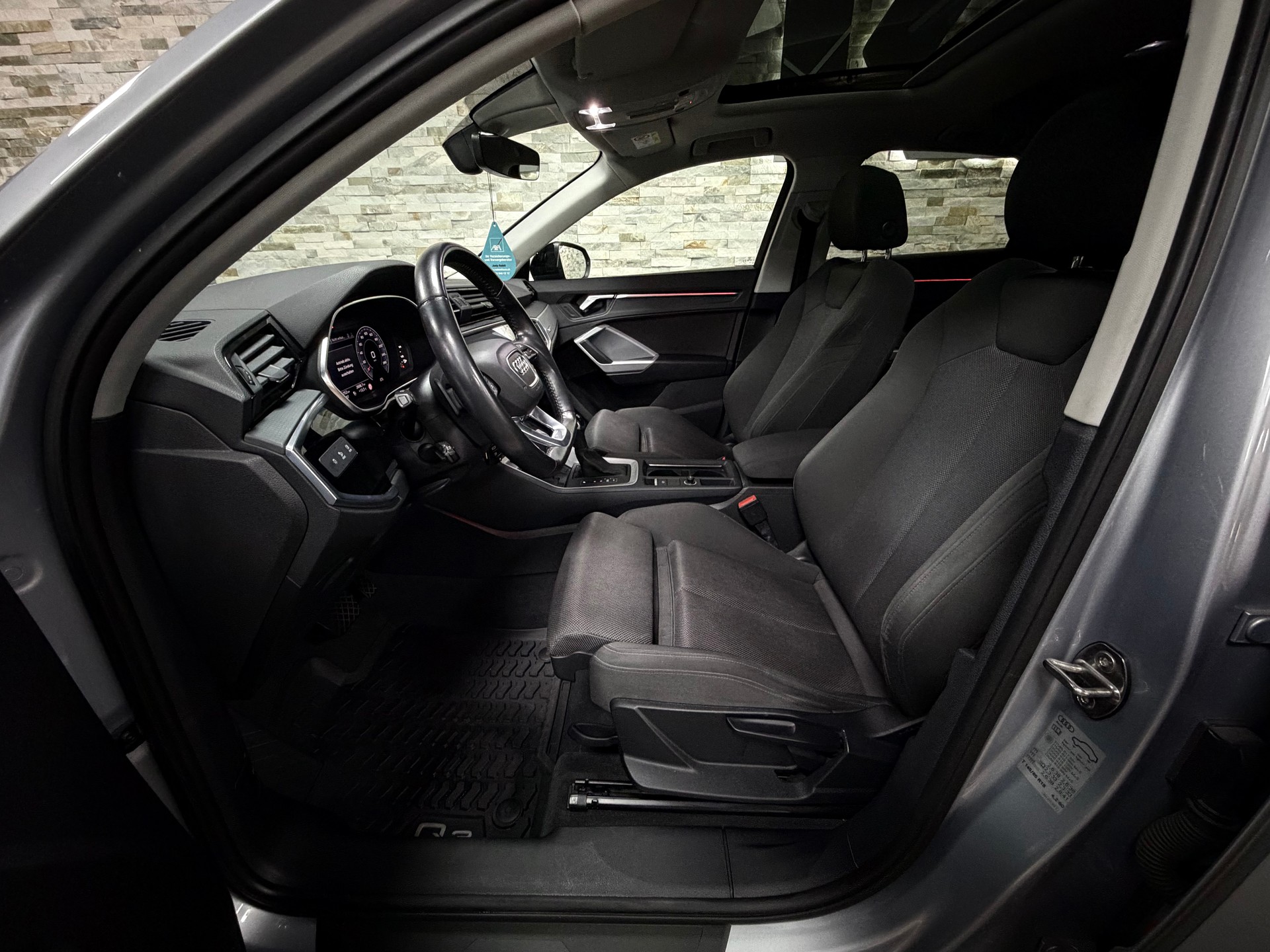 AUDI Q3 Sportback 35 TFSI Attraction S-tronic-image-15