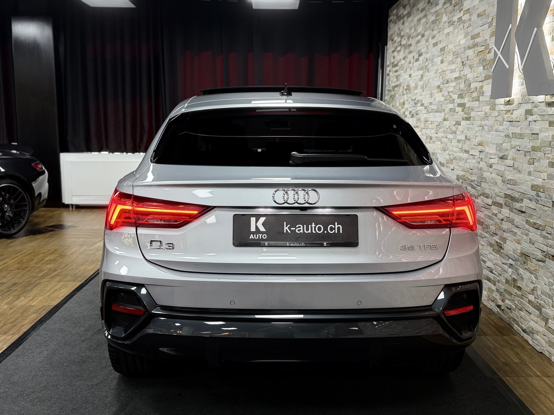 AUDI Q3 Sportback 35 TFSI Attraction S-tronic-image-5