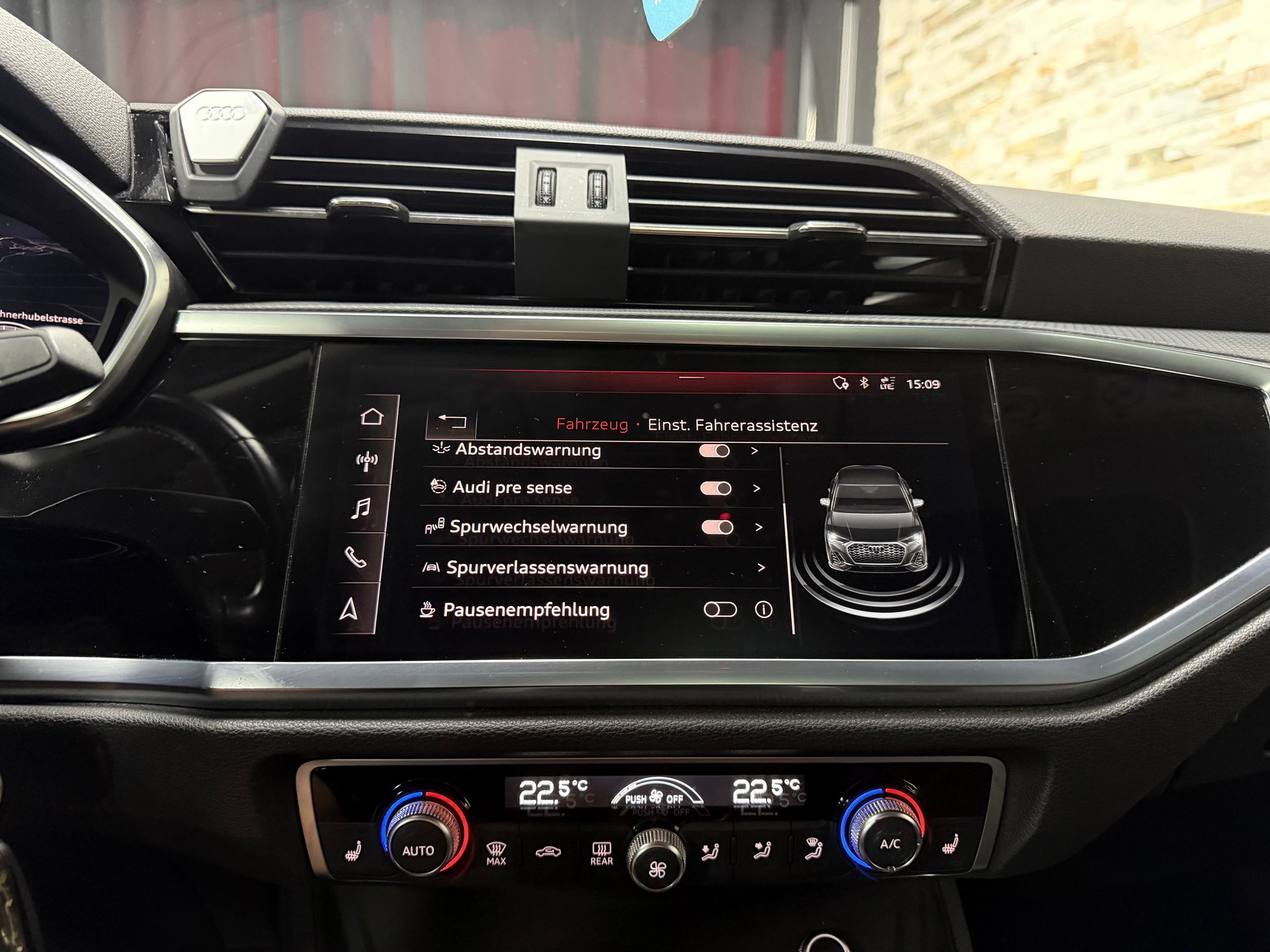 AUDI Q3 Sportback 35 TFSI Attraction S-tronic-image-24