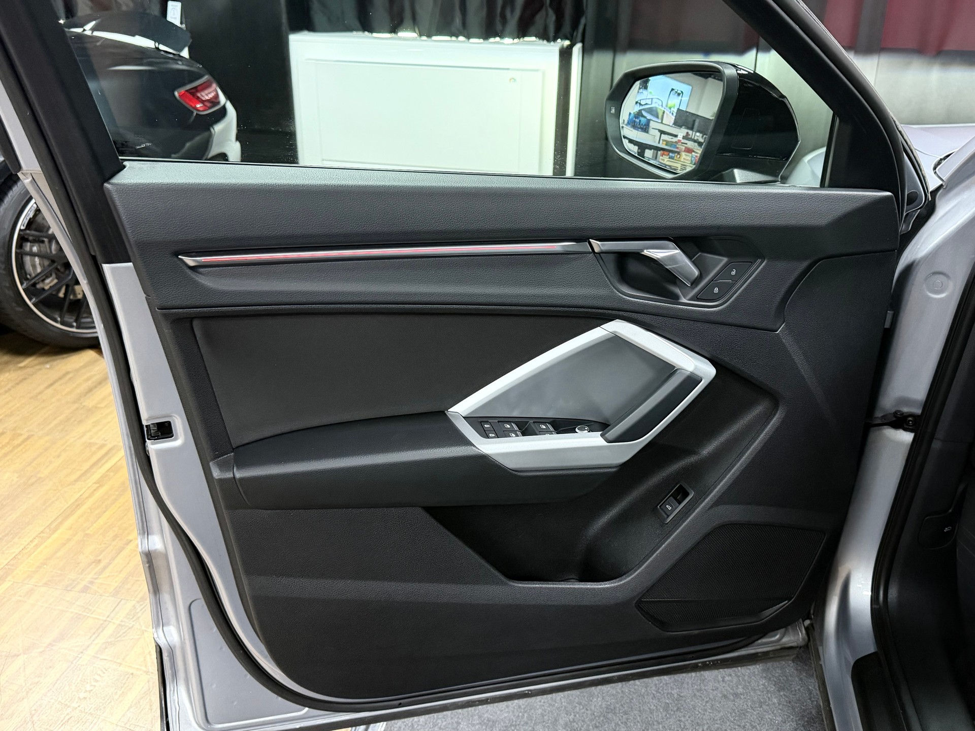 AUDI Q3 Sportback 35 TFSI Attraction S-tronic-image-14
