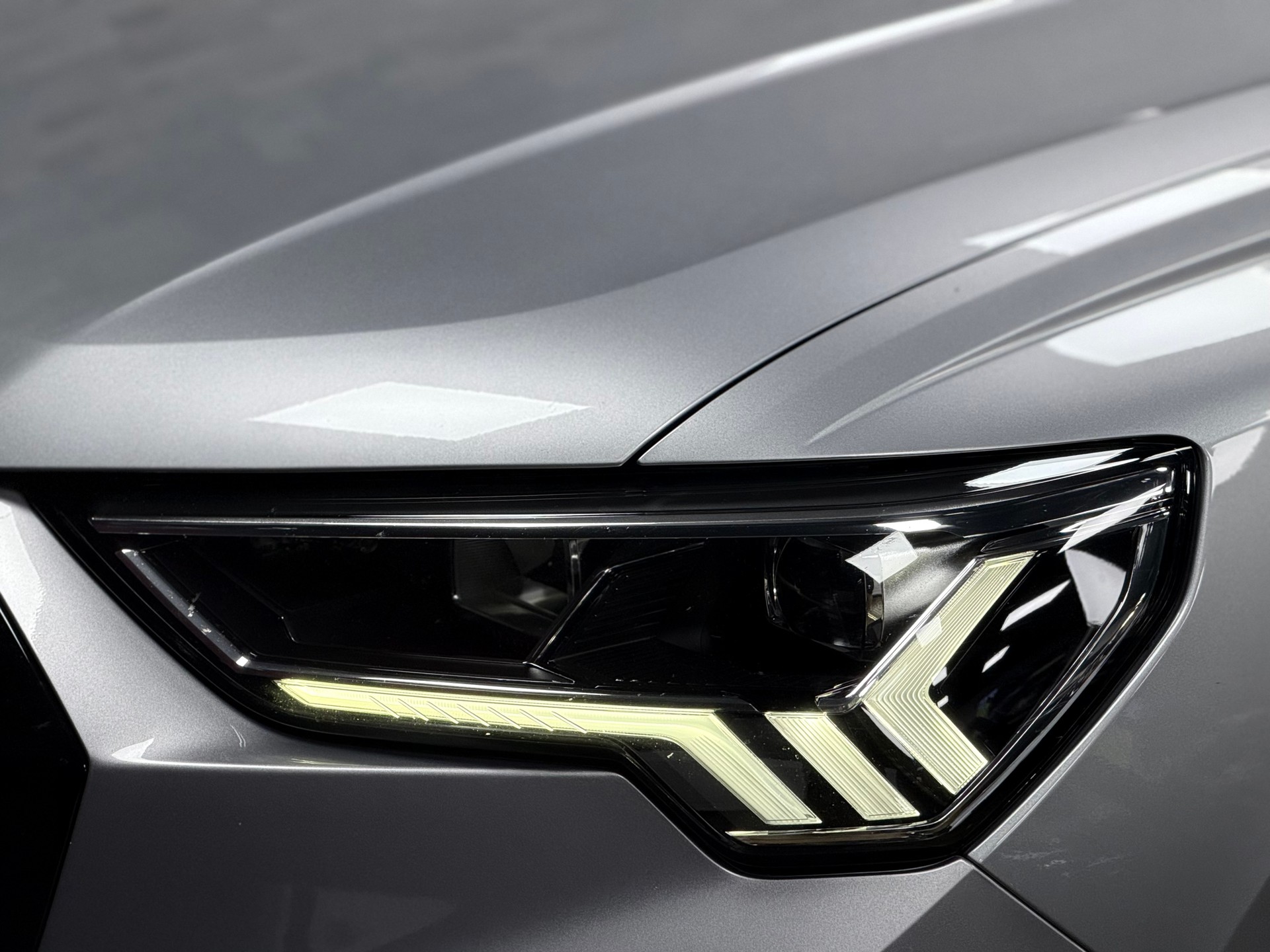 AUDI Q3 Sportback 35 TFSI Attraction S-tronic-image-11