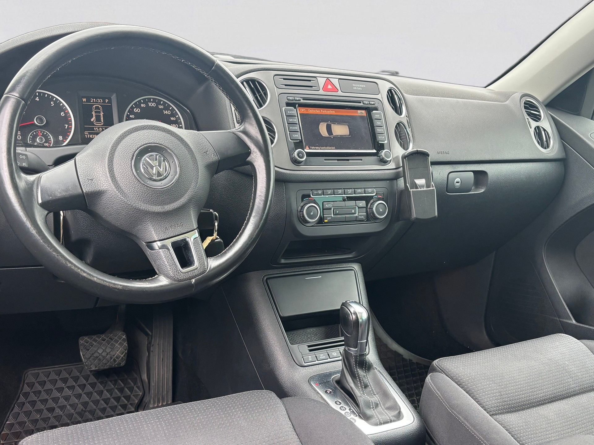 VW Tiguan 2.0 TSI Sport&Style Tiptronic-image-6