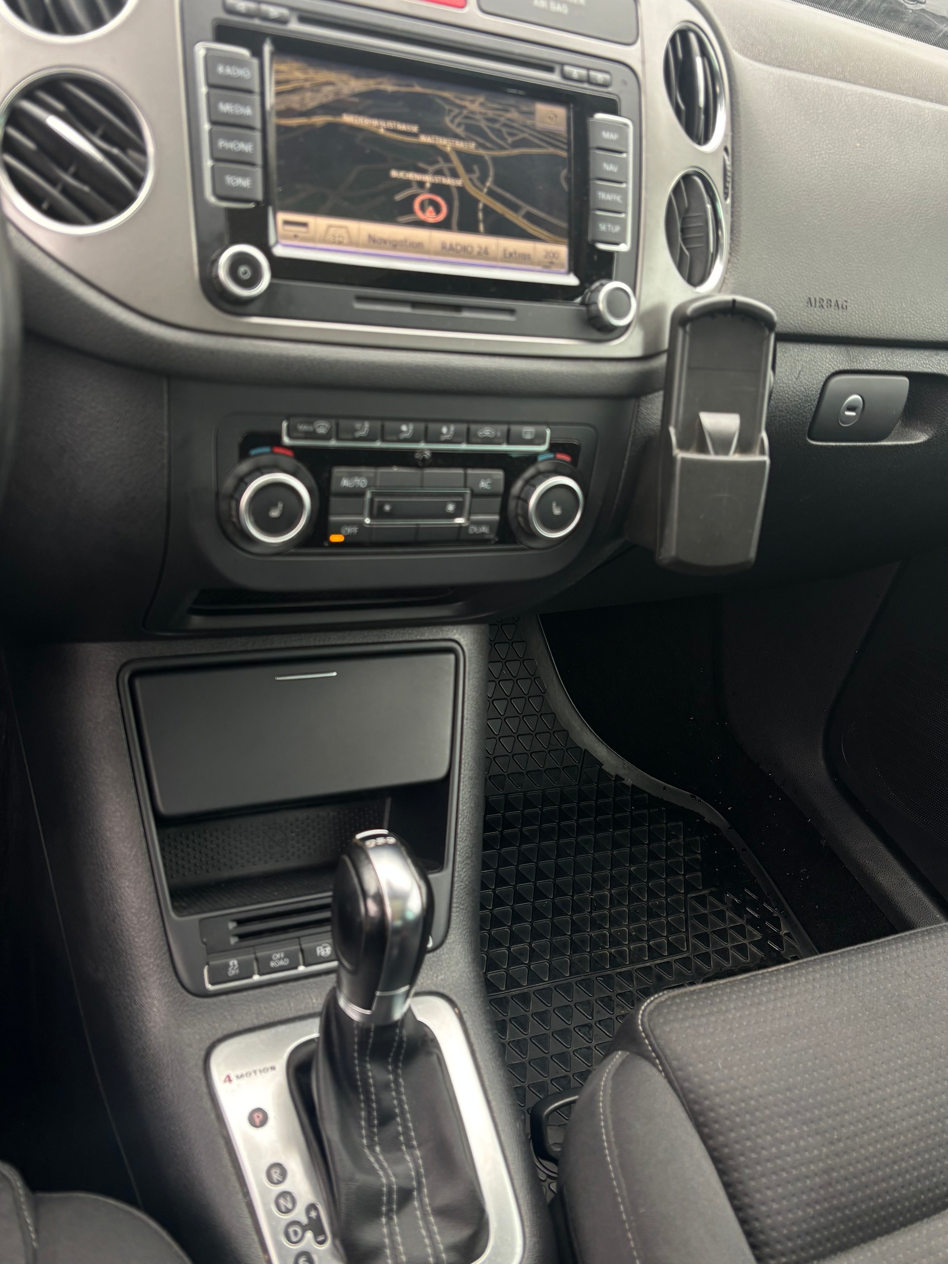VW Tiguan 2.0 TSI Sport&Style Tiptronic-image-8