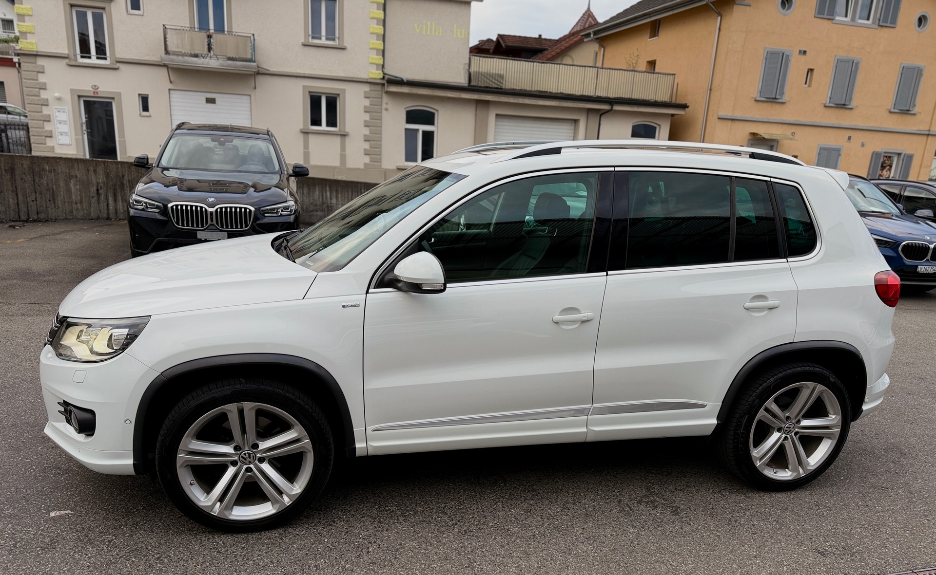 VW Tiguan 2.0 TDI BMT Cup R-Line 4Motion DSG-image-4