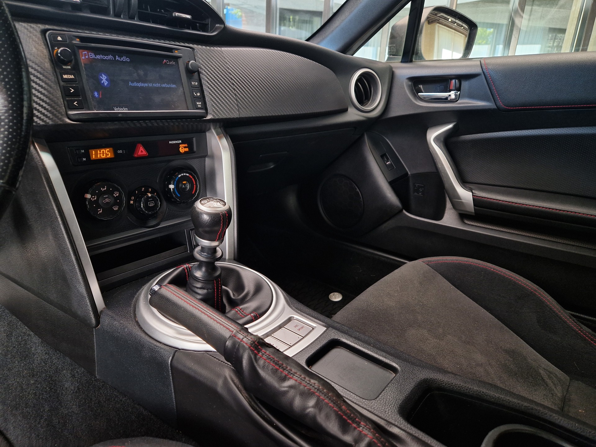 TOYOTA GT 86 2.0 D-4S Sport Manual *BLACK EDITION*-image-11