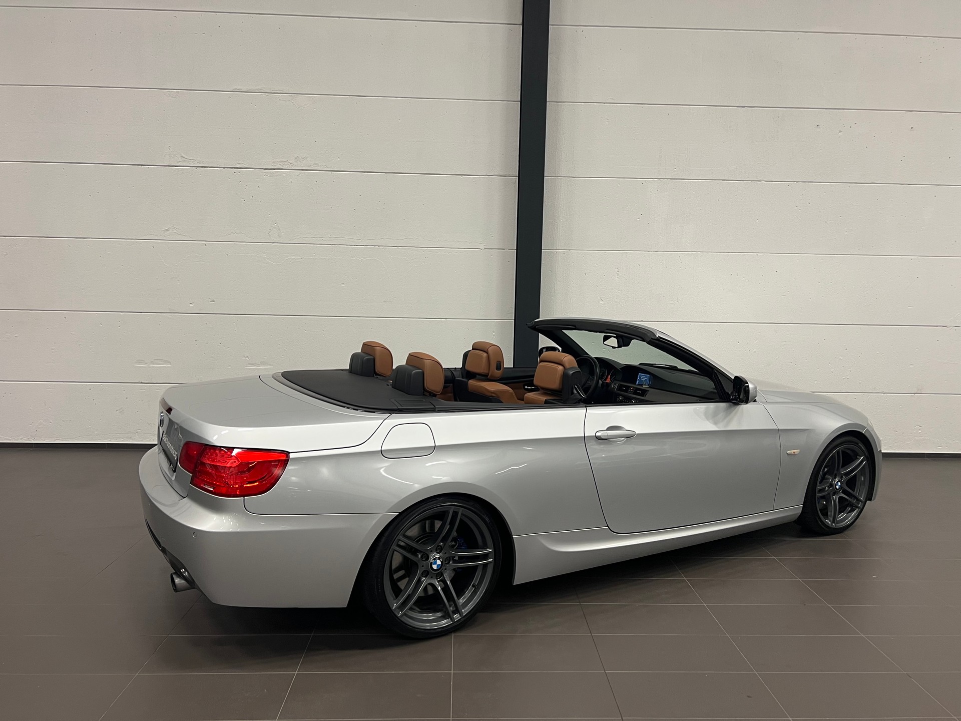 BMW 335i Cabriolet DSG M Paket-image-15