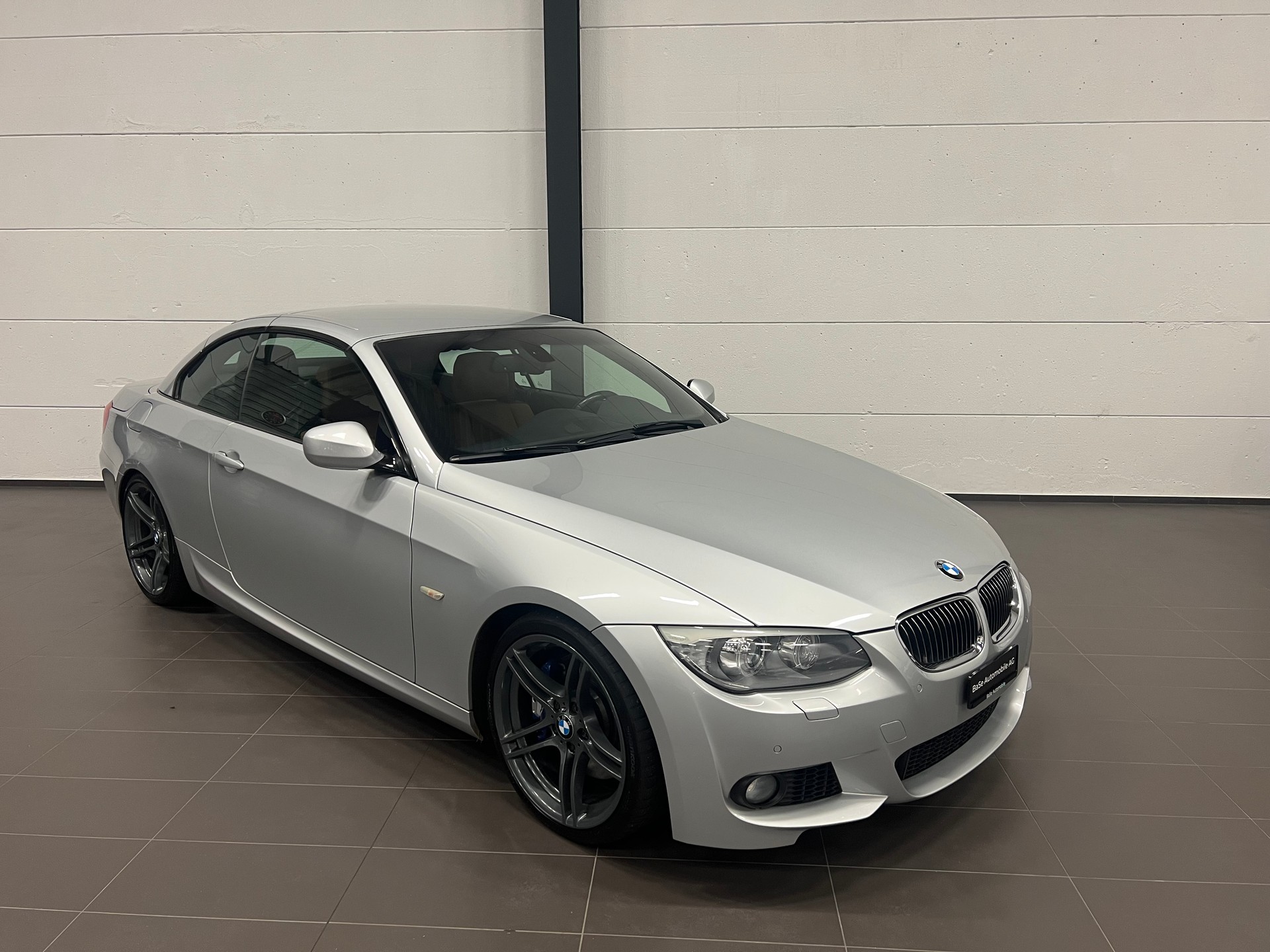 BMW 335i Cabriolet DSG M Paket-image-1