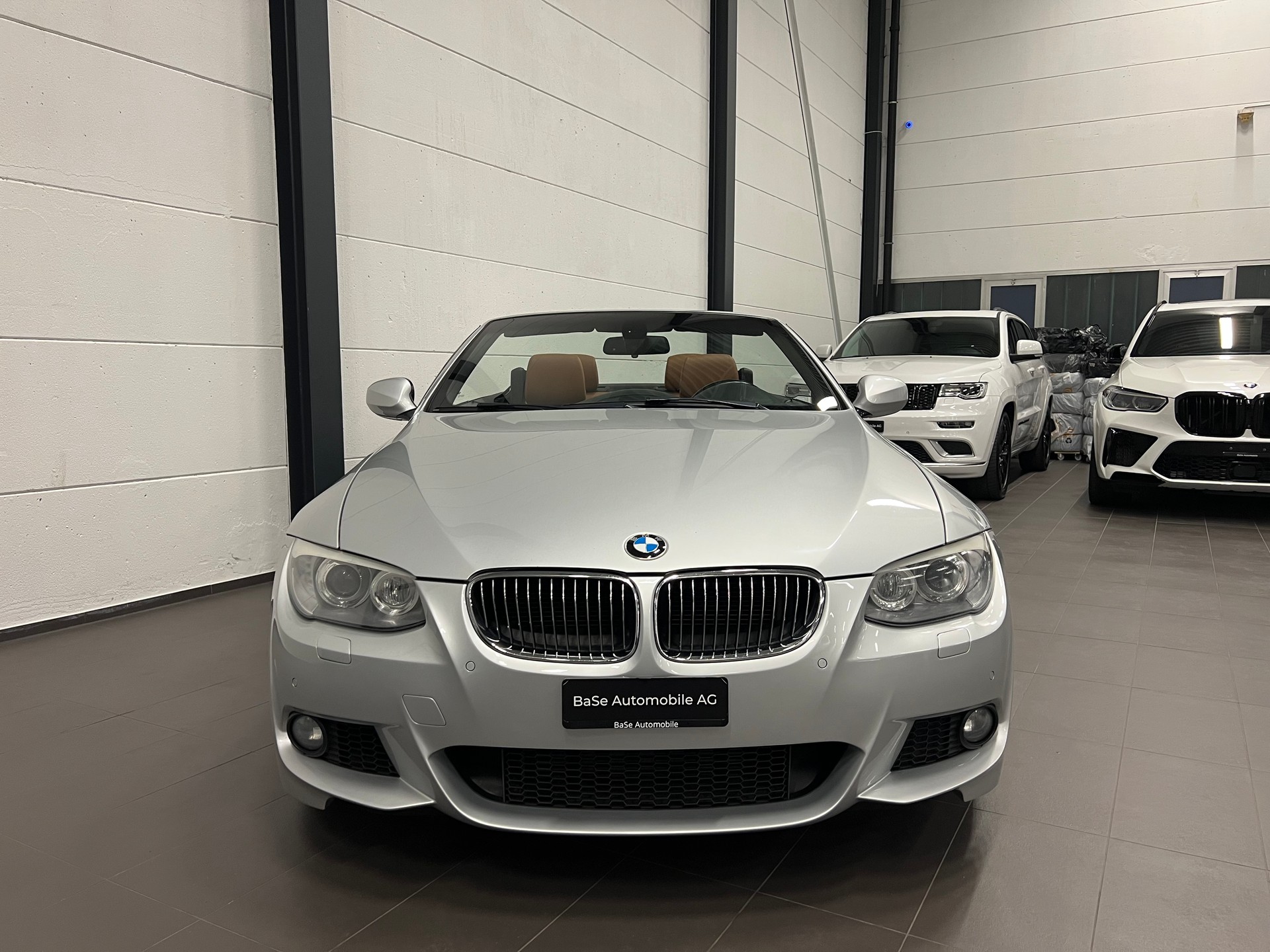 BMW 335i Cabriolet DSG M Paket-image-6