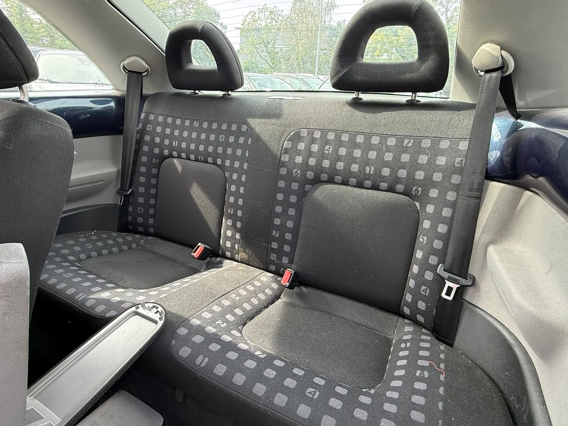 VW Beetle 1.6-image-10