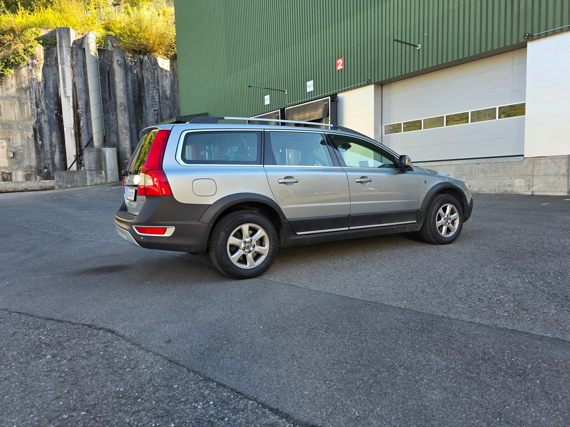 VOLVO XC70 D5 AWD Ocean Race Geartronic-image-11