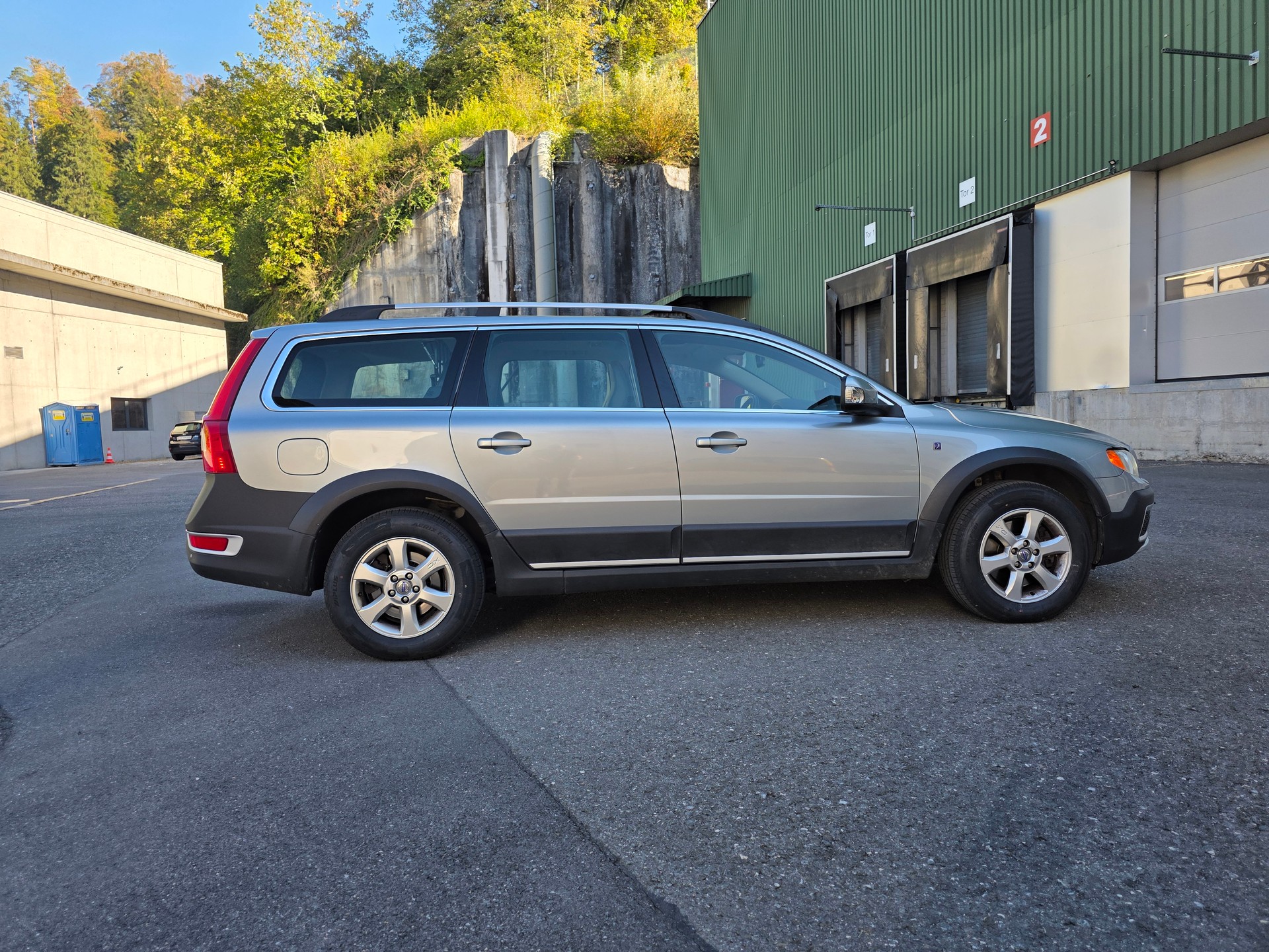 VOLVO XC70 D5 AWD Ocean Race Geartronic-image-8