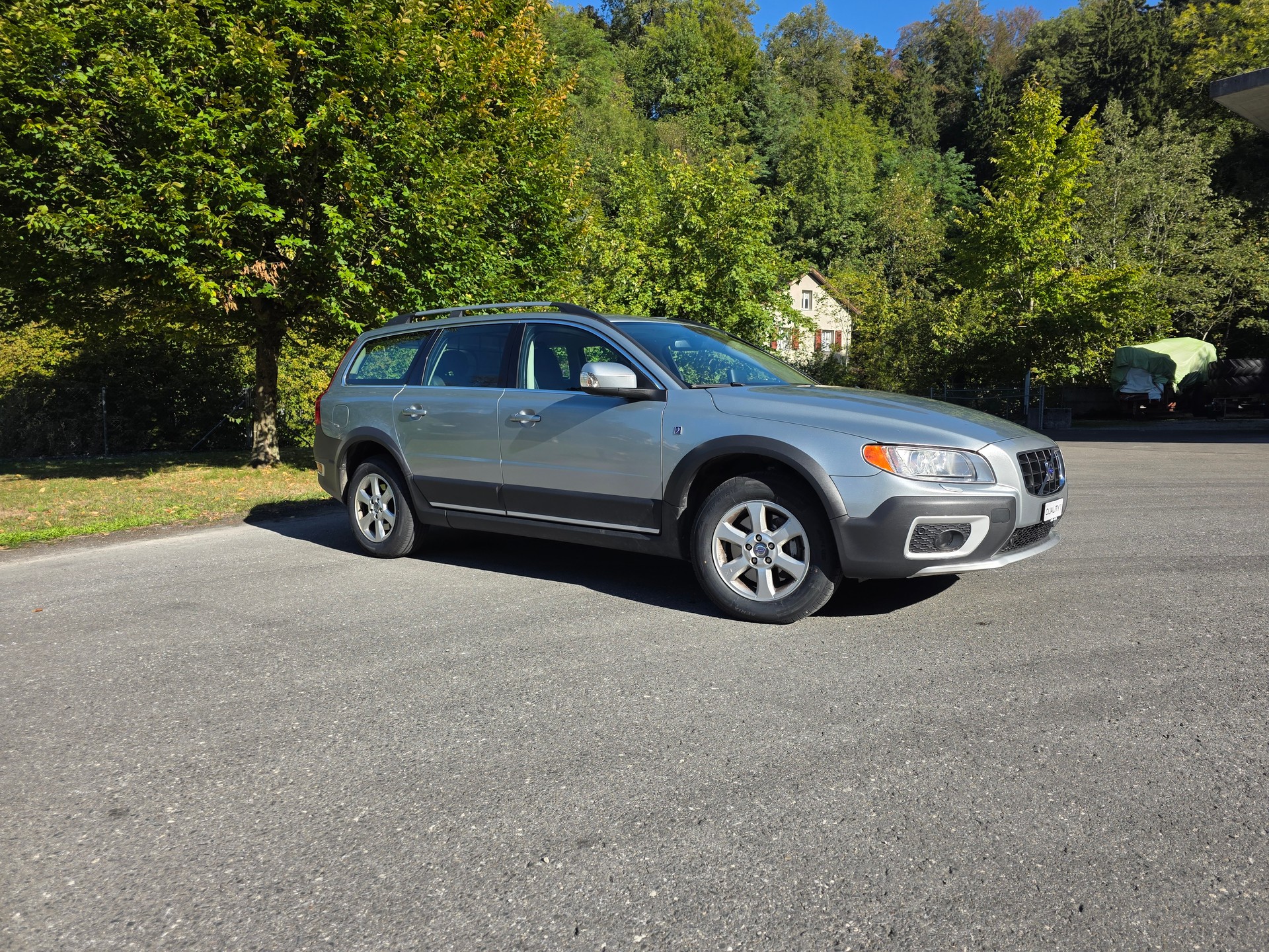 VOLVO XC70 D5 AWD Ocean Race Geartronic-image-6