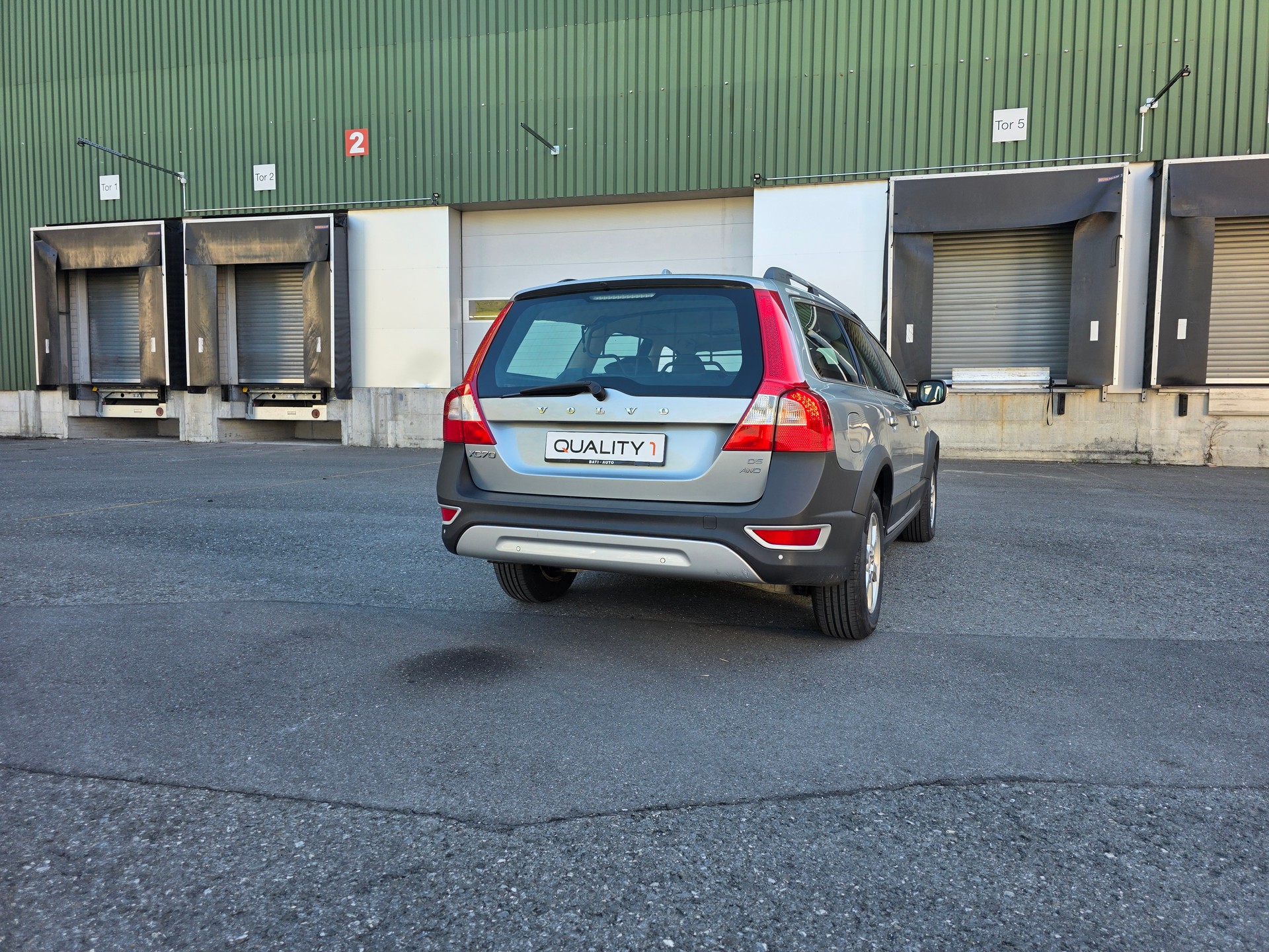 VOLVO XC70 D5 AWD Ocean Race Geartronic-image-14