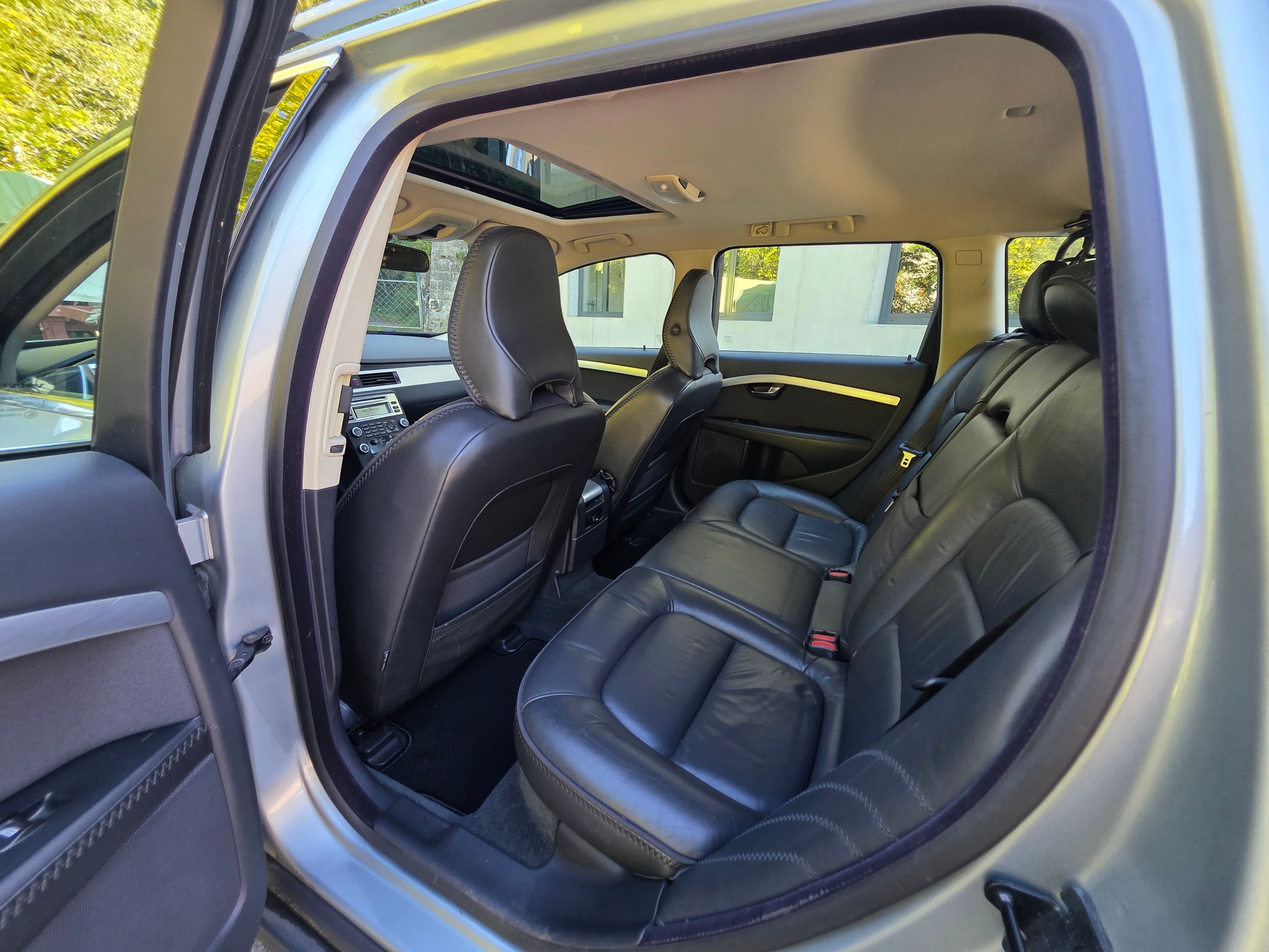 VOLVO XC70 D5 AWD Ocean Race Geartronic-image-20