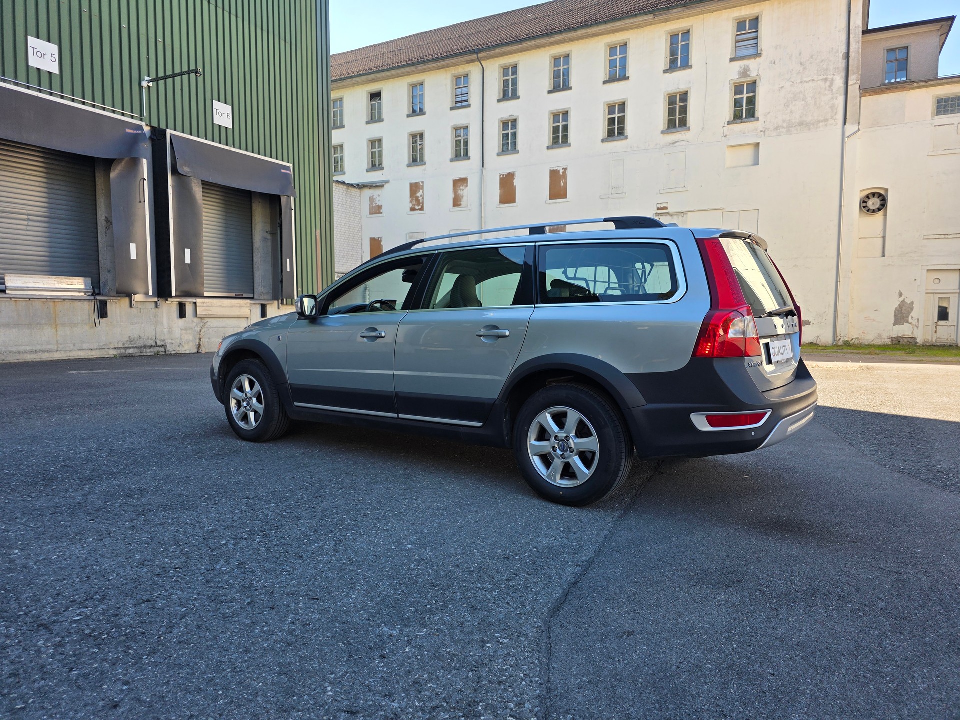 VOLVO XC70 D5 AWD Ocean Race Geartronic-image-10