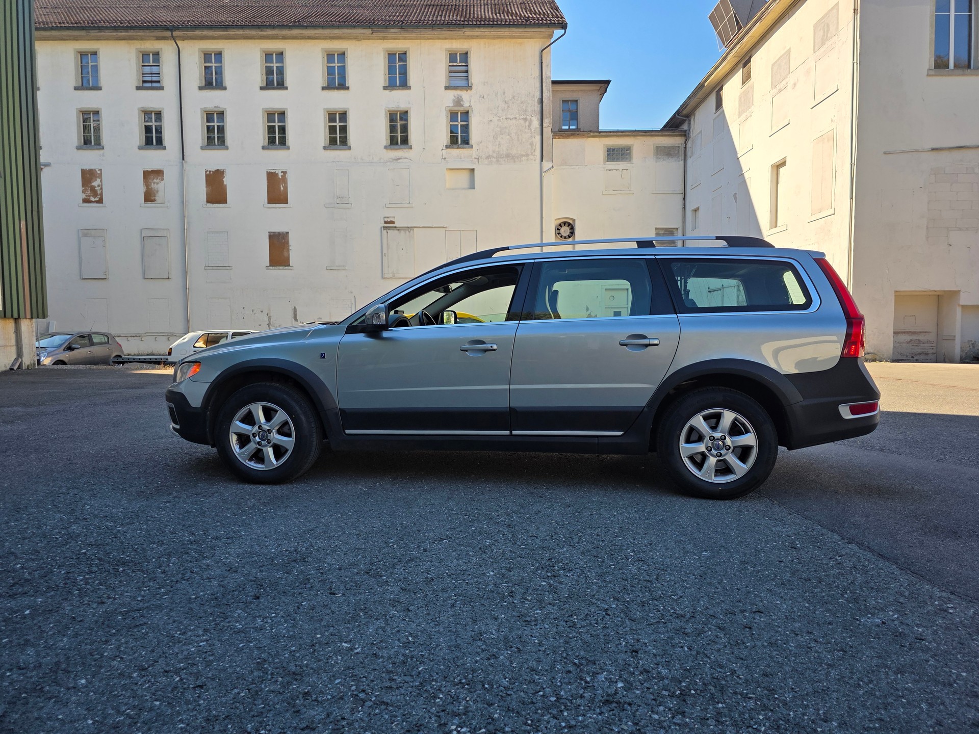 VOLVO XC70 D5 AWD Ocean Race Geartronic-image-9