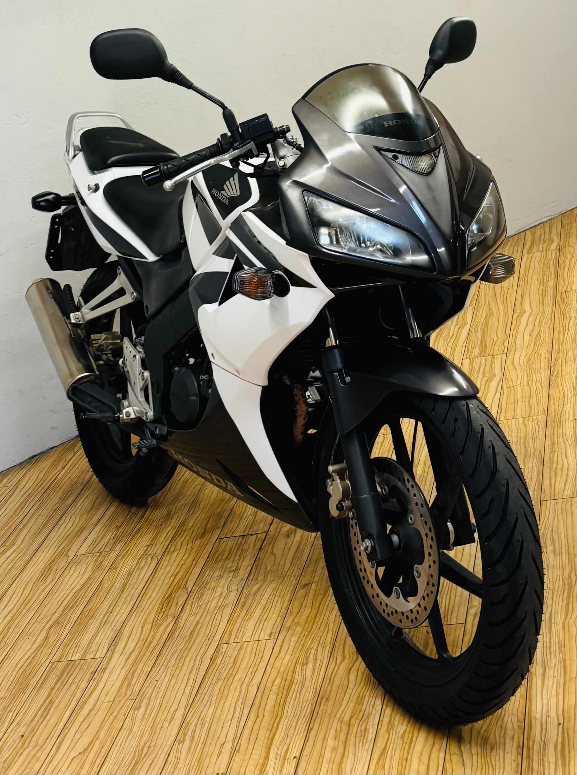 HONDA CBR 125 R