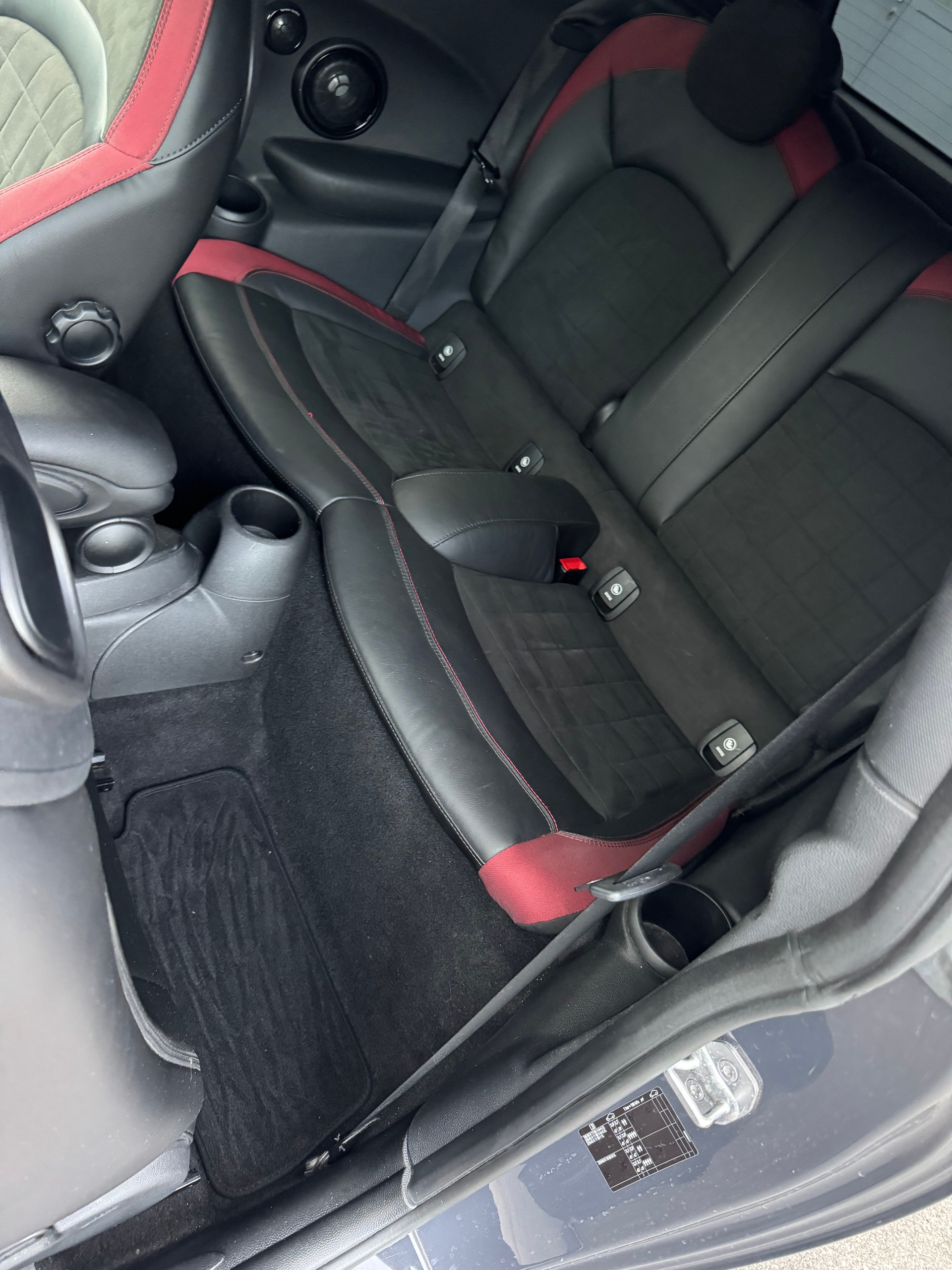 MINI Cooper John Cooper Works Steptronic-image-18