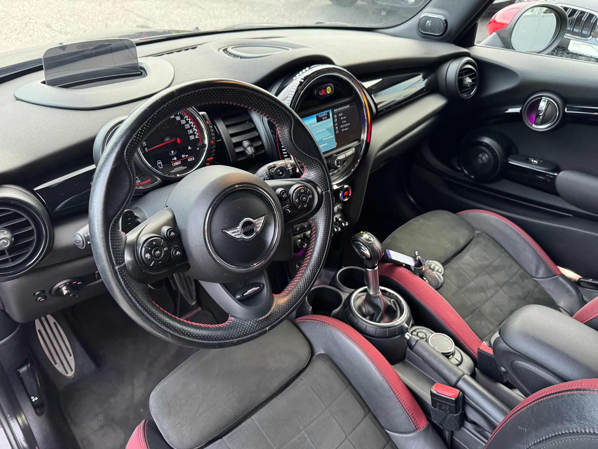MINI Cooper John Cooper Works Steptronic-image-21
