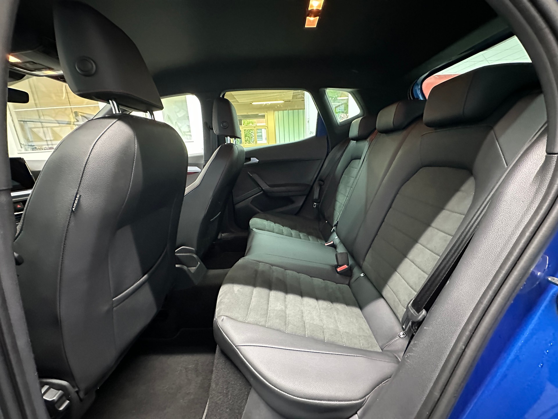 SEAT Arona 1.0 TSI Eco Hola FR DSG-image-8