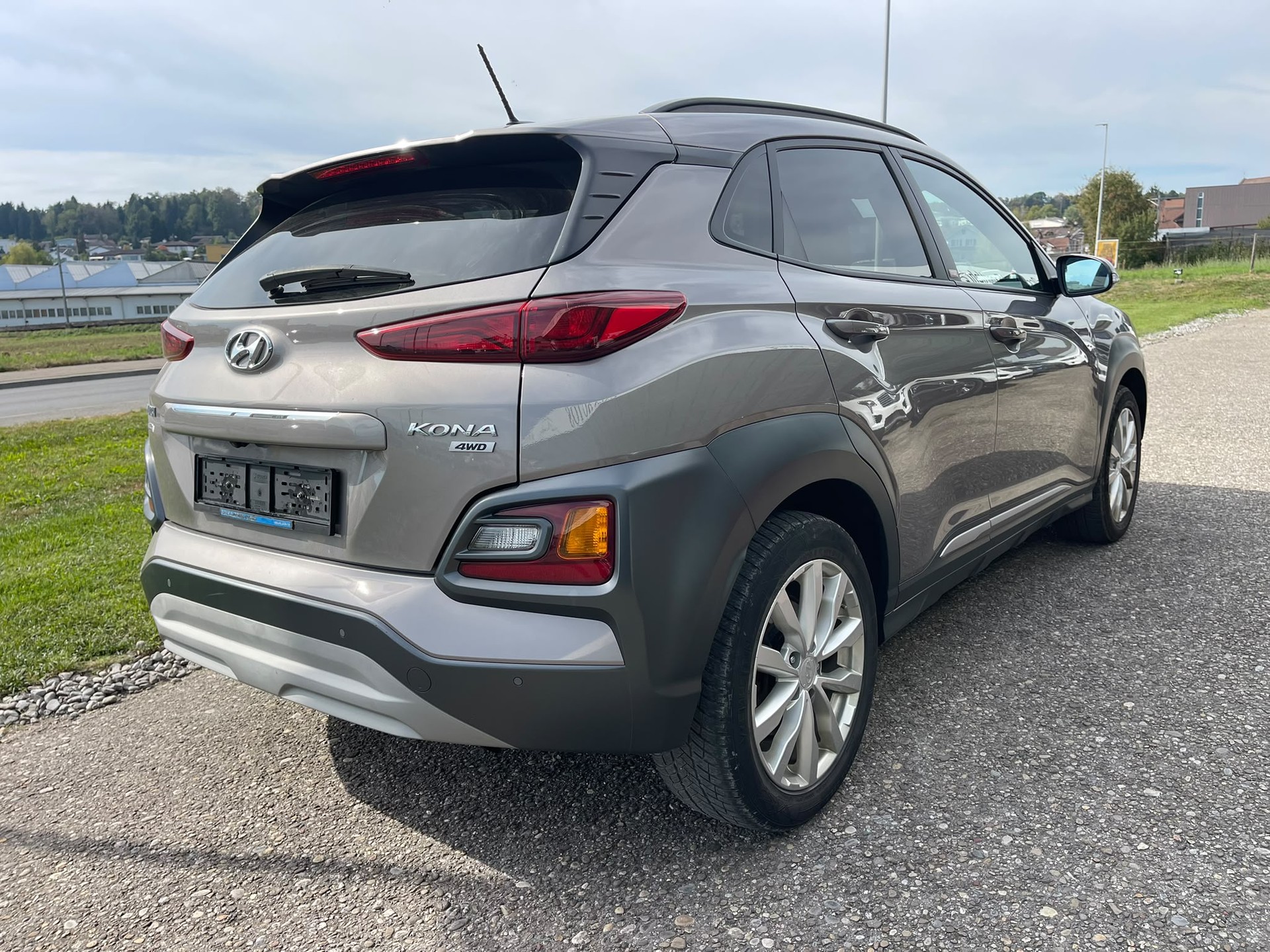 HYUNDAI Kona 1.6 T-GDi Launch 4WD DCT-image-3