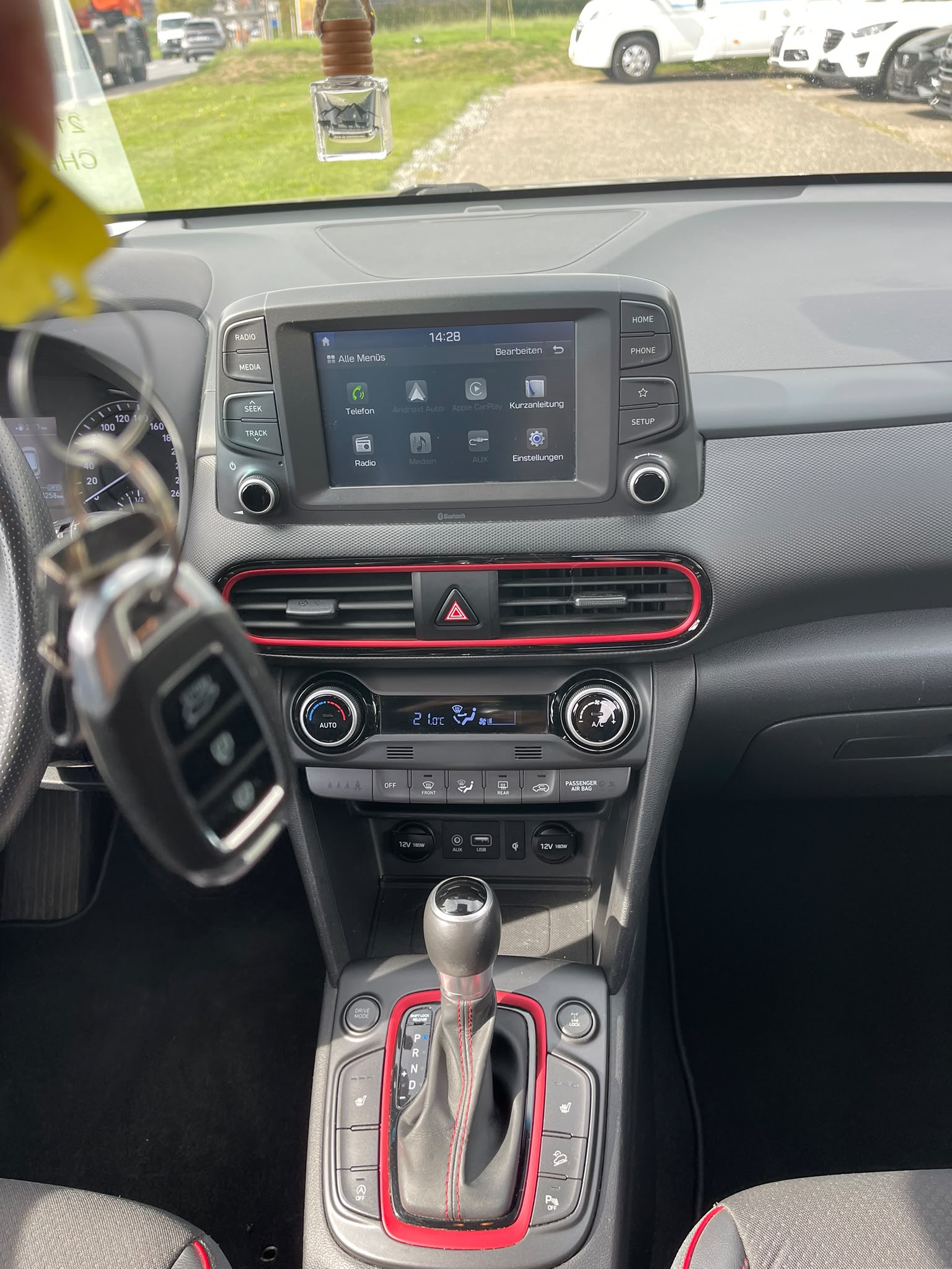 HYUNDAI Kona 1.6 T-GDi Launch 4WD DCT-image-8