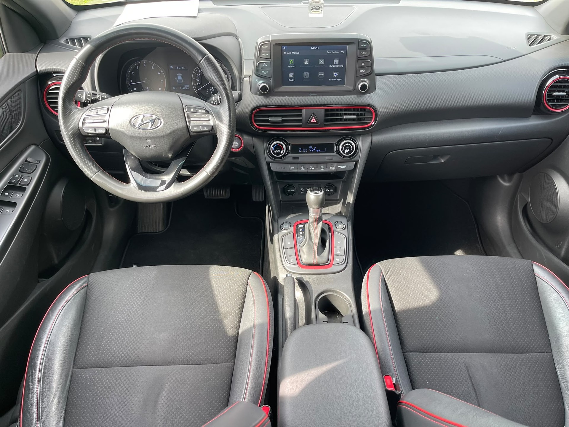HYUNDAI Kona 1.6 T-GDi Launch 4WD DCT-image-6