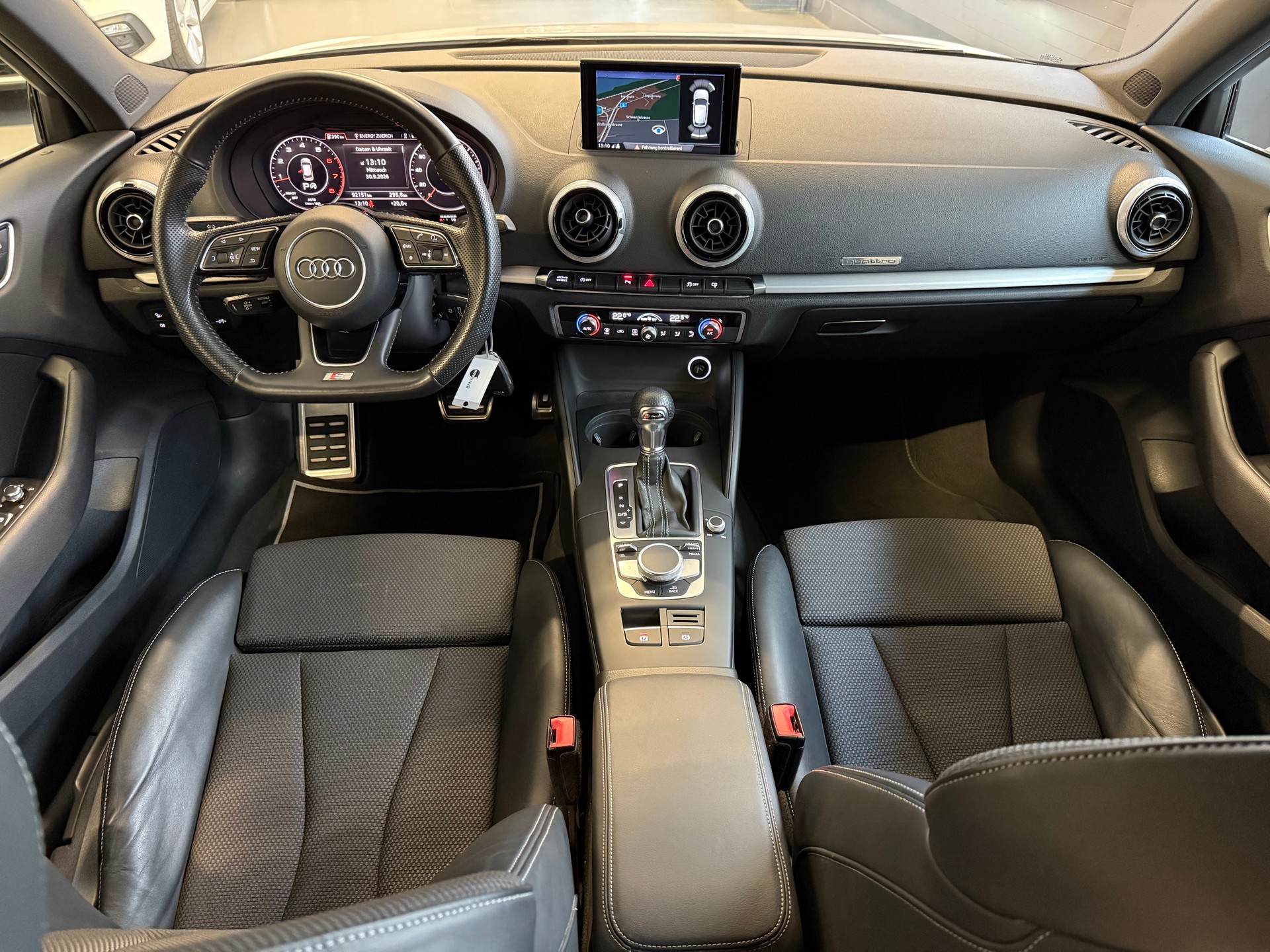 AUDI A3 Sportback 2.0 TFSI S Line Sport quattro S-tronic-image-16