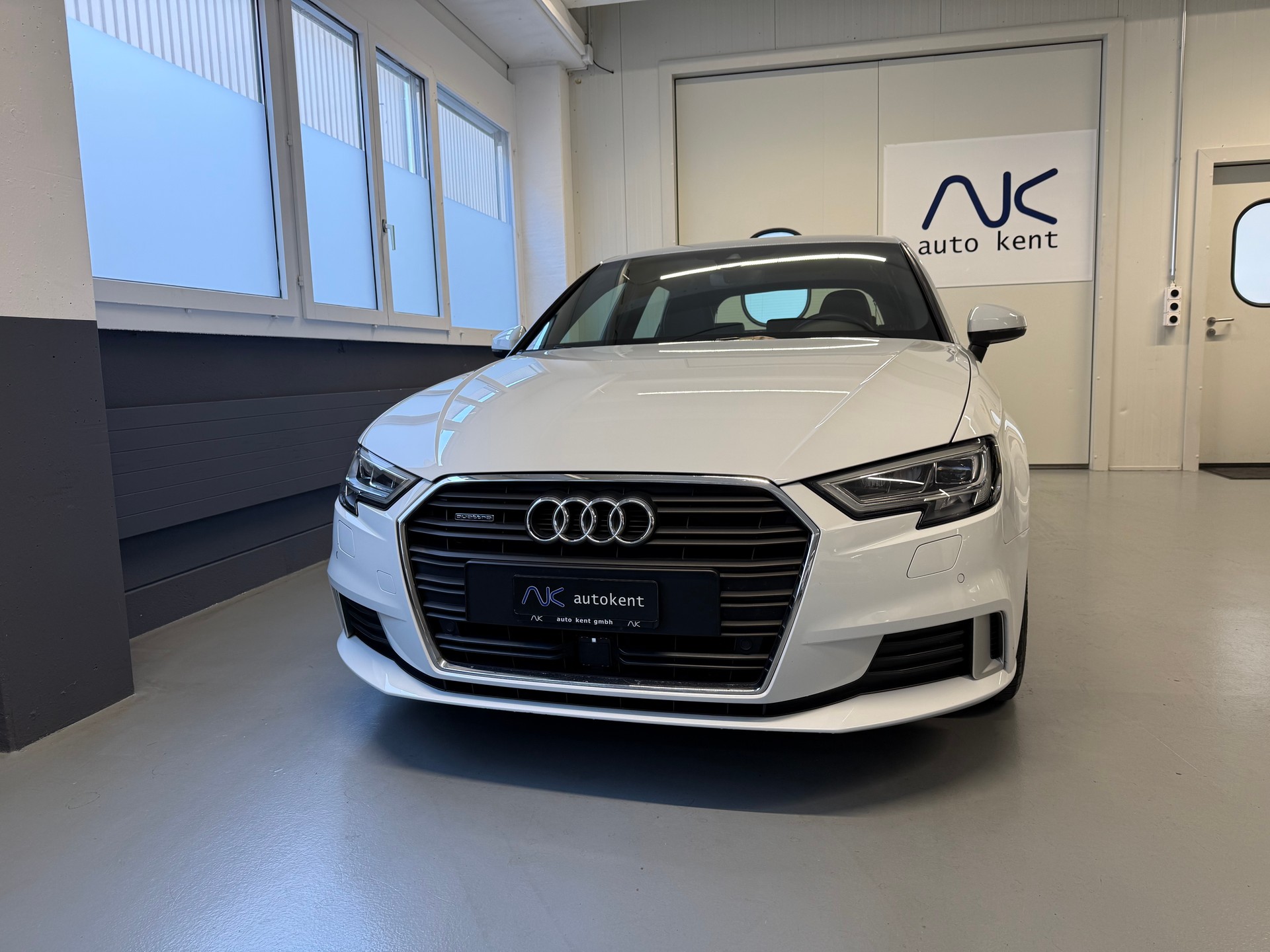 AUDI A3 Sportback 2.0 TFSI S Line Sport quattro S-tronic-image-1