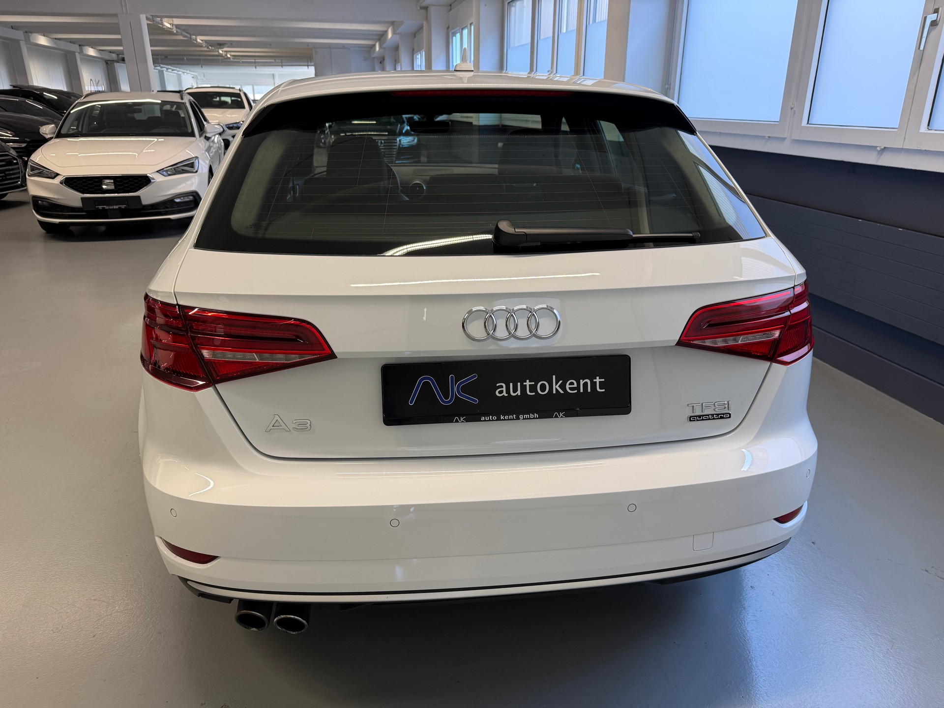 AUDI A3 Sportback 2.0 TFSI S Line Sport quattro S-tronic-image-4
