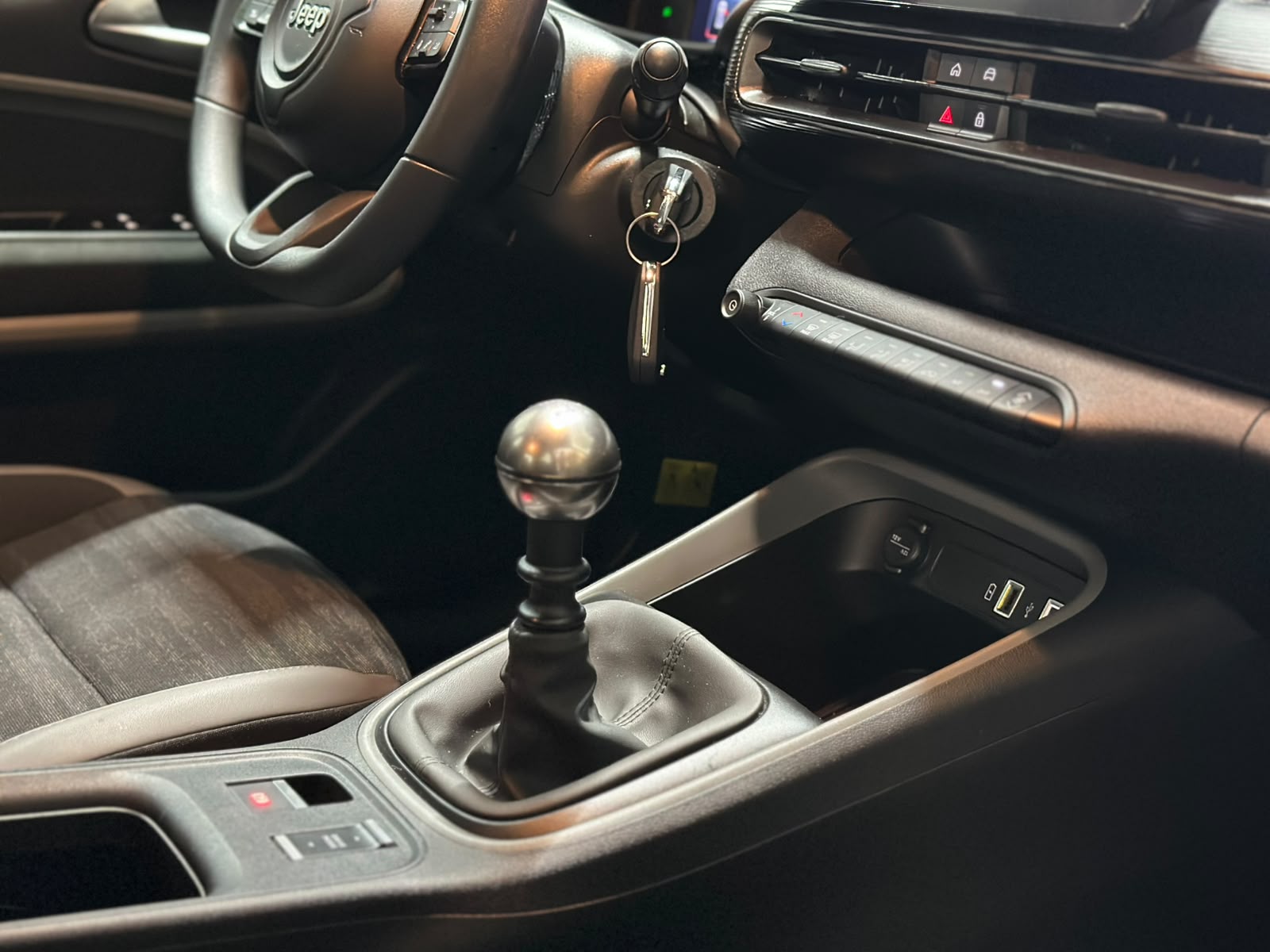 JEEP Avenger 1.2 Turbo Altitude-image-11