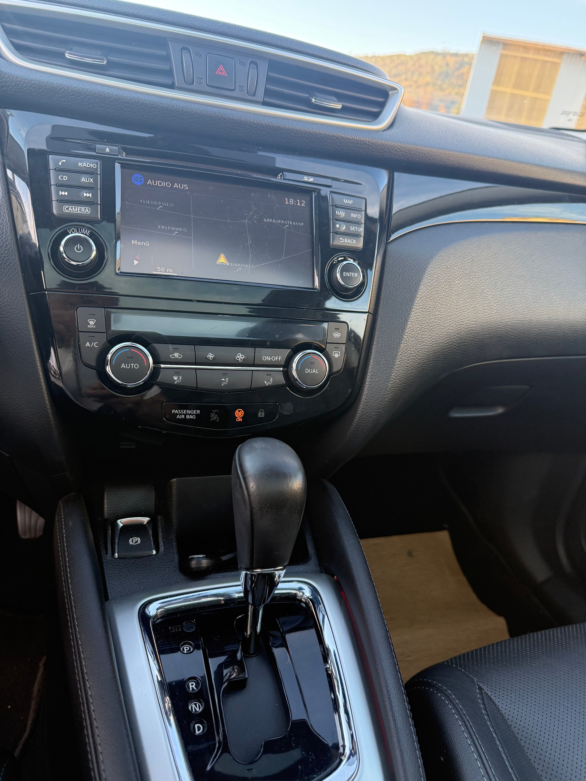 NISSAN Qashqai 1.2 DIG-T N-Connecta Xtronic CVT-image-13