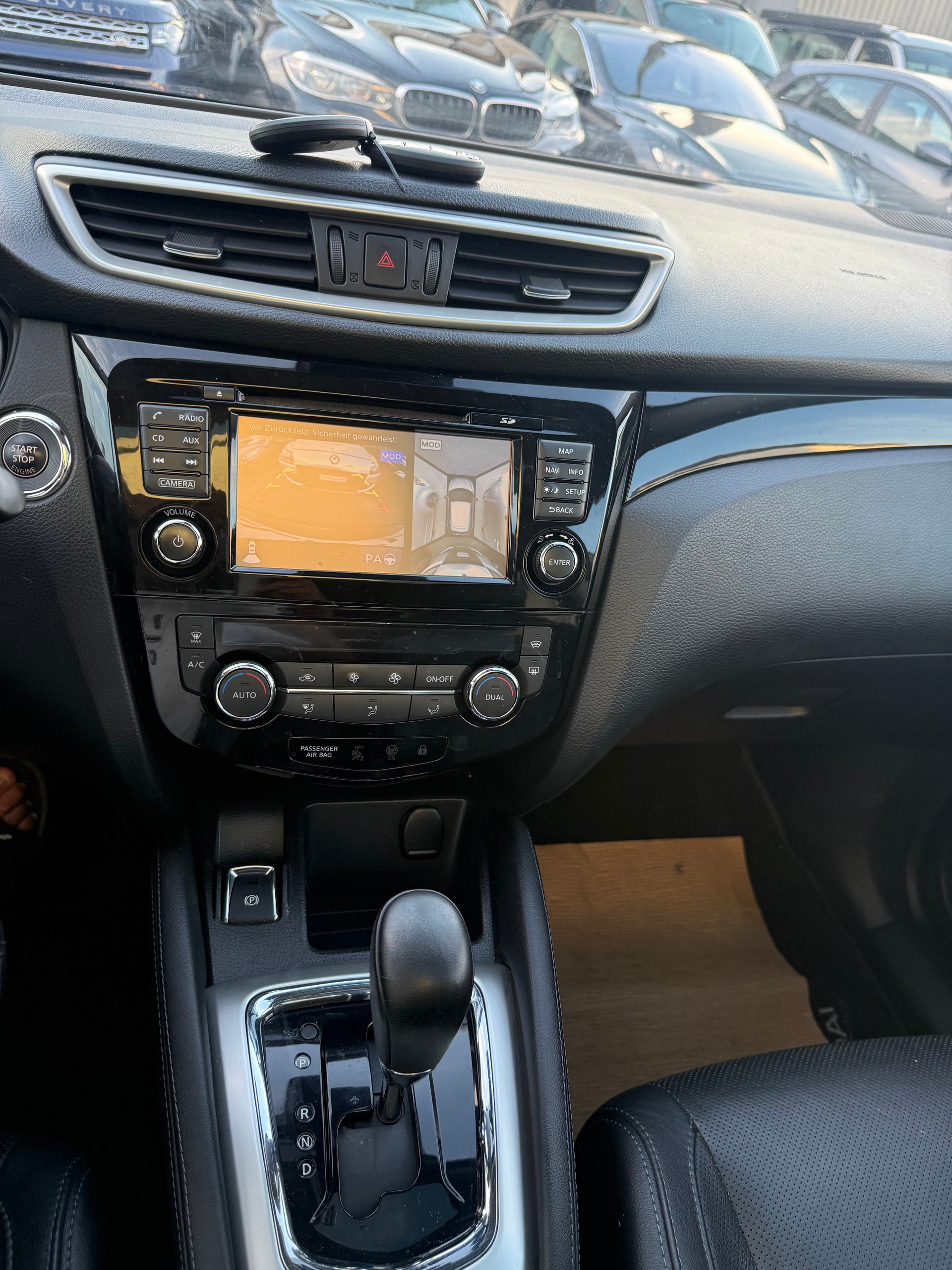 NISSAN Qashqai 1.2 DIG-T N-Connecta Xtronic CVT-image-14