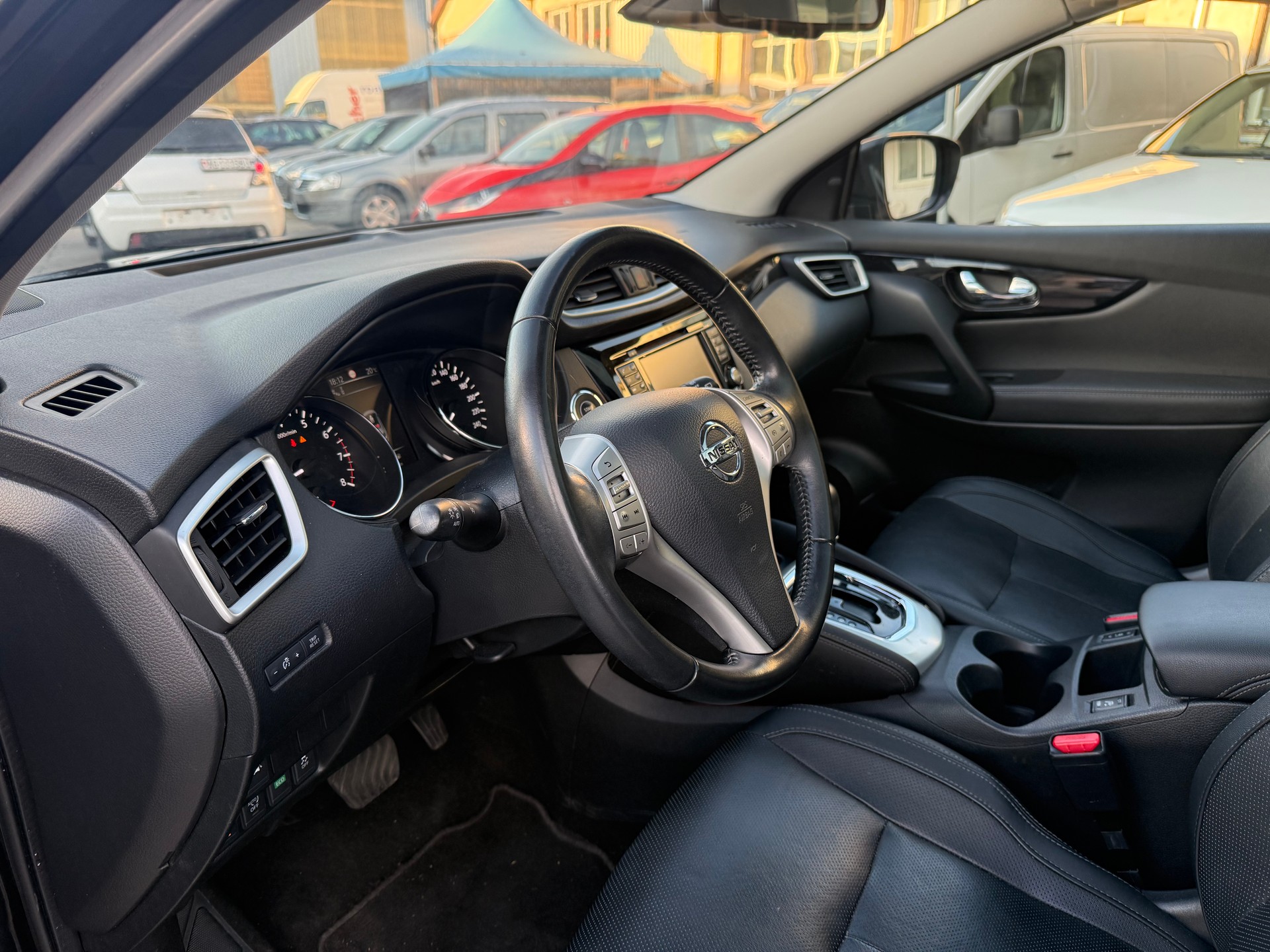 NISSAN Qashqai 1.2 DIG-T N-Connecta Xtronic CVT-image-10