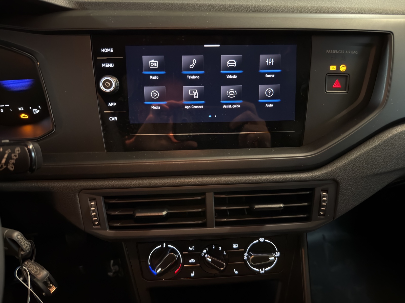 VW Polo 1.0 TSI Trend-image-10