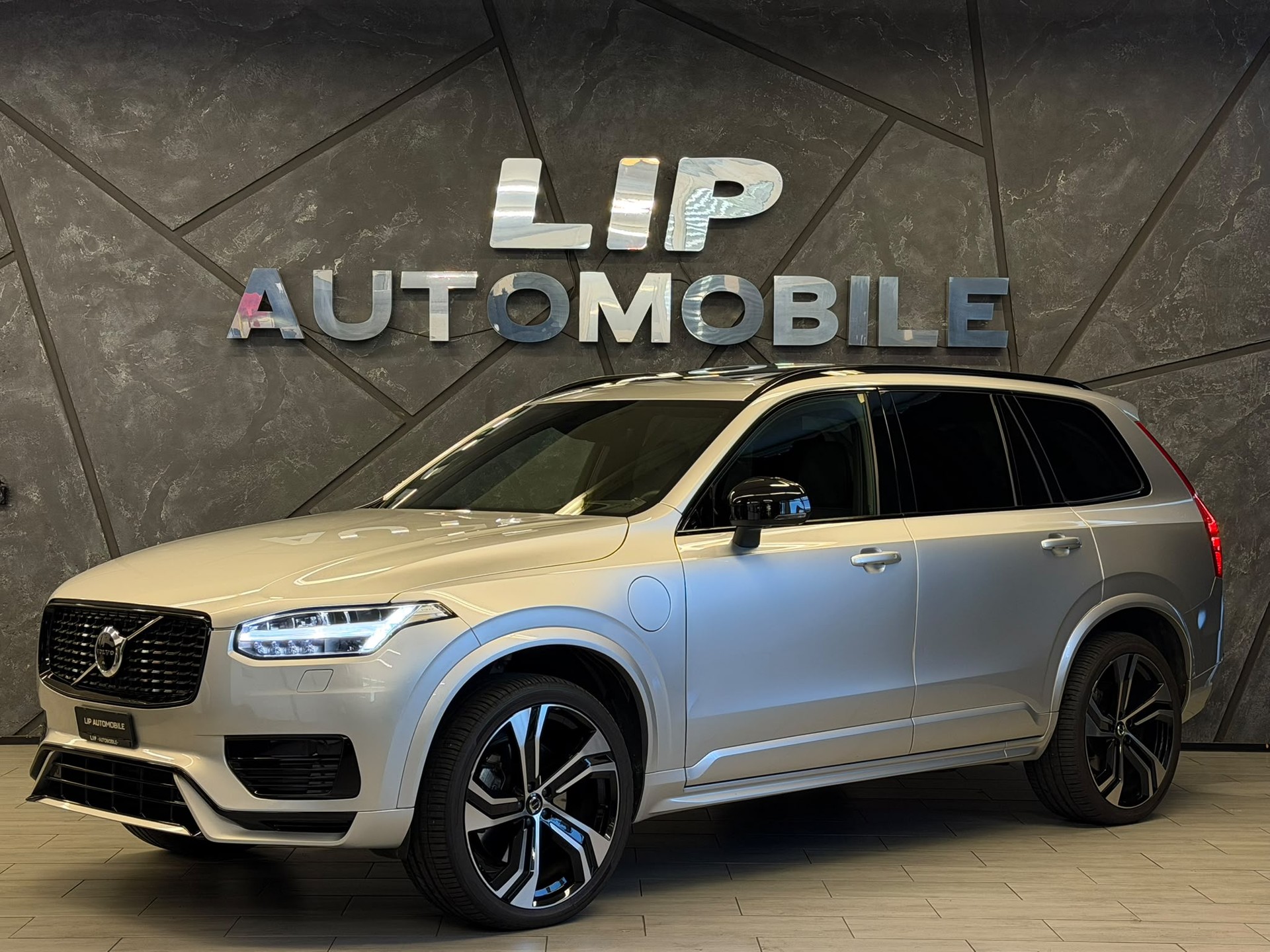 VOLVO XC90 T8 eAWD PluginHybrid Plus Dark Geartronic