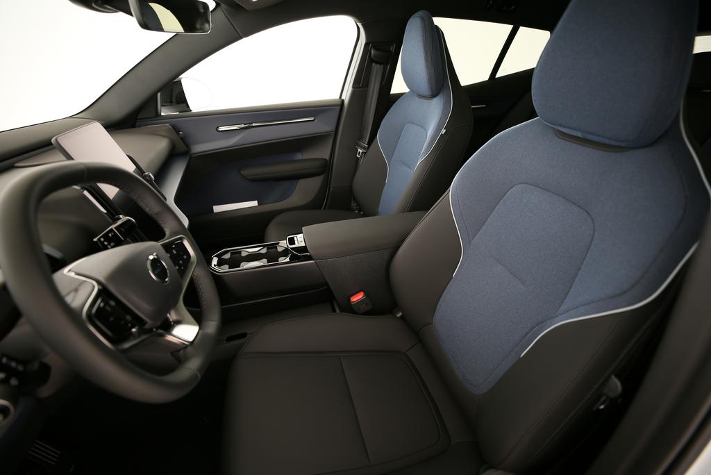 VOLVO EX30 CC E60 Twin Performance AWD-image-6