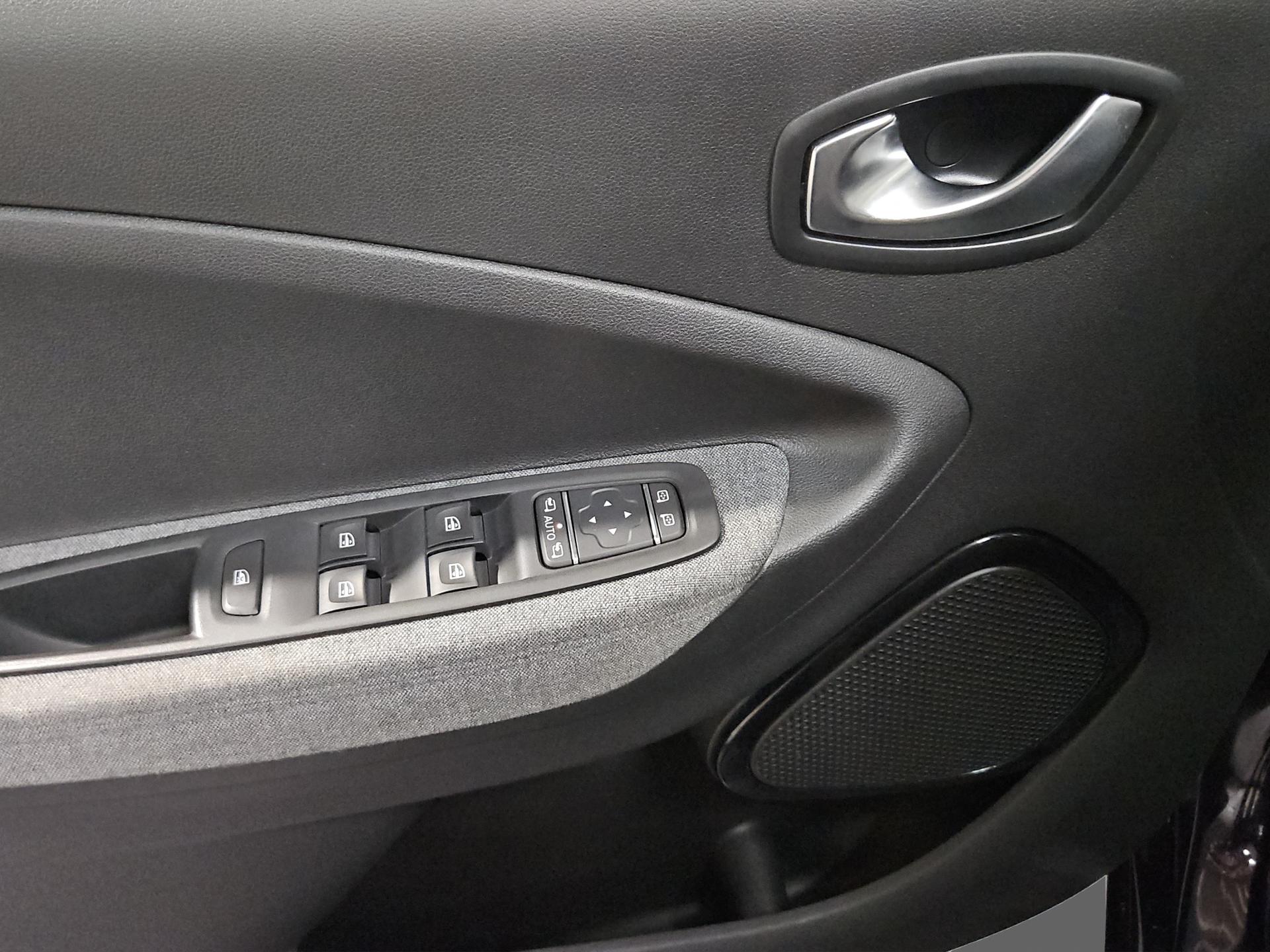 RENAULT Zoe Intens R135 (Batterie Miete)-image-18