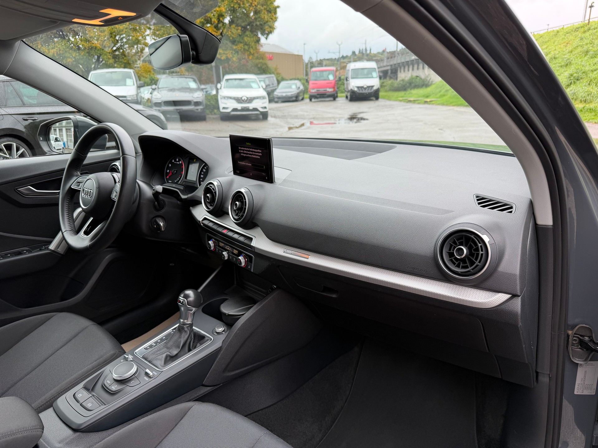 AUDI Q2 35 TFSI S-tronic-image-16