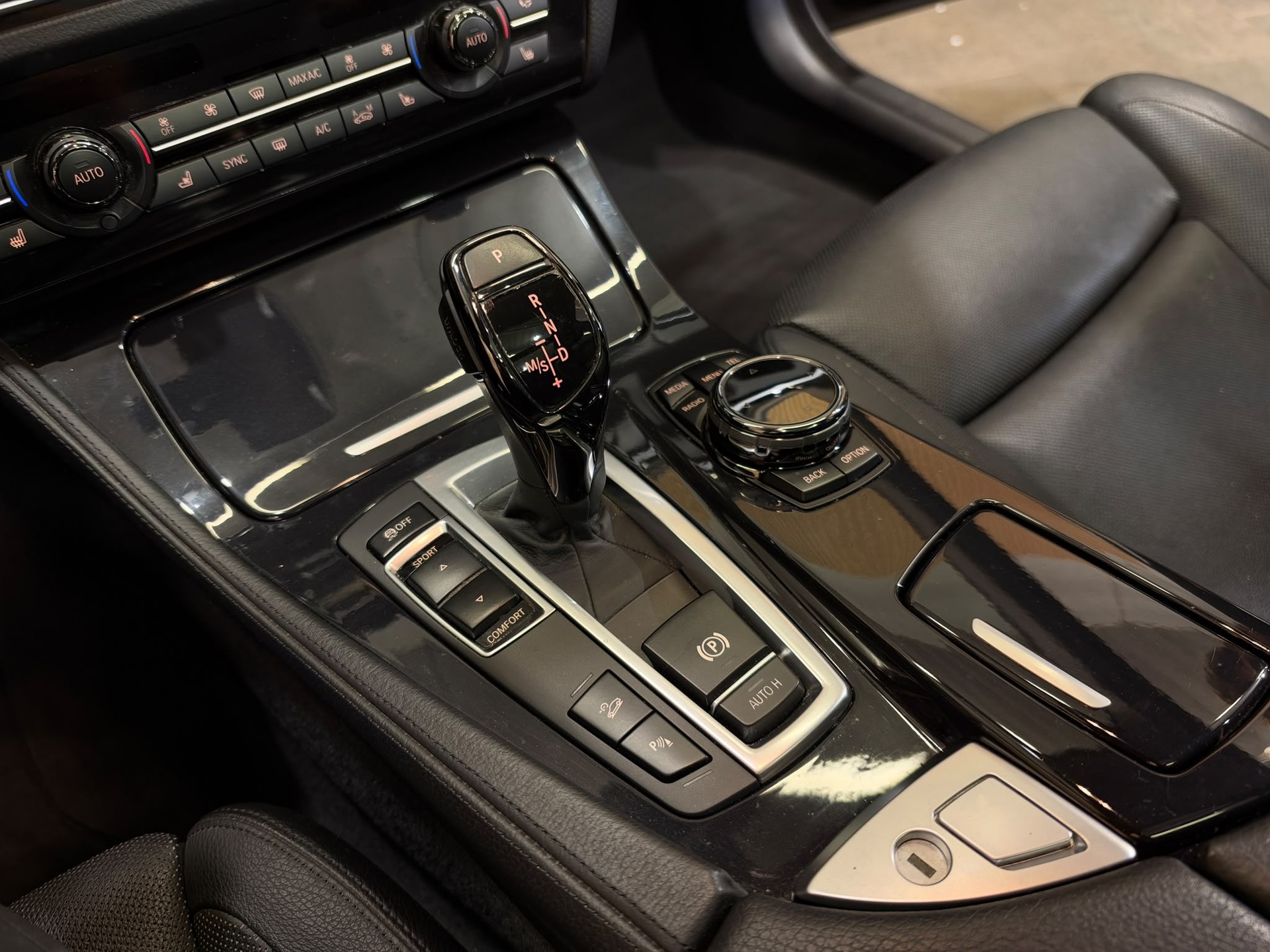 BMW 530d Touring xDrive Steptronic-image-7